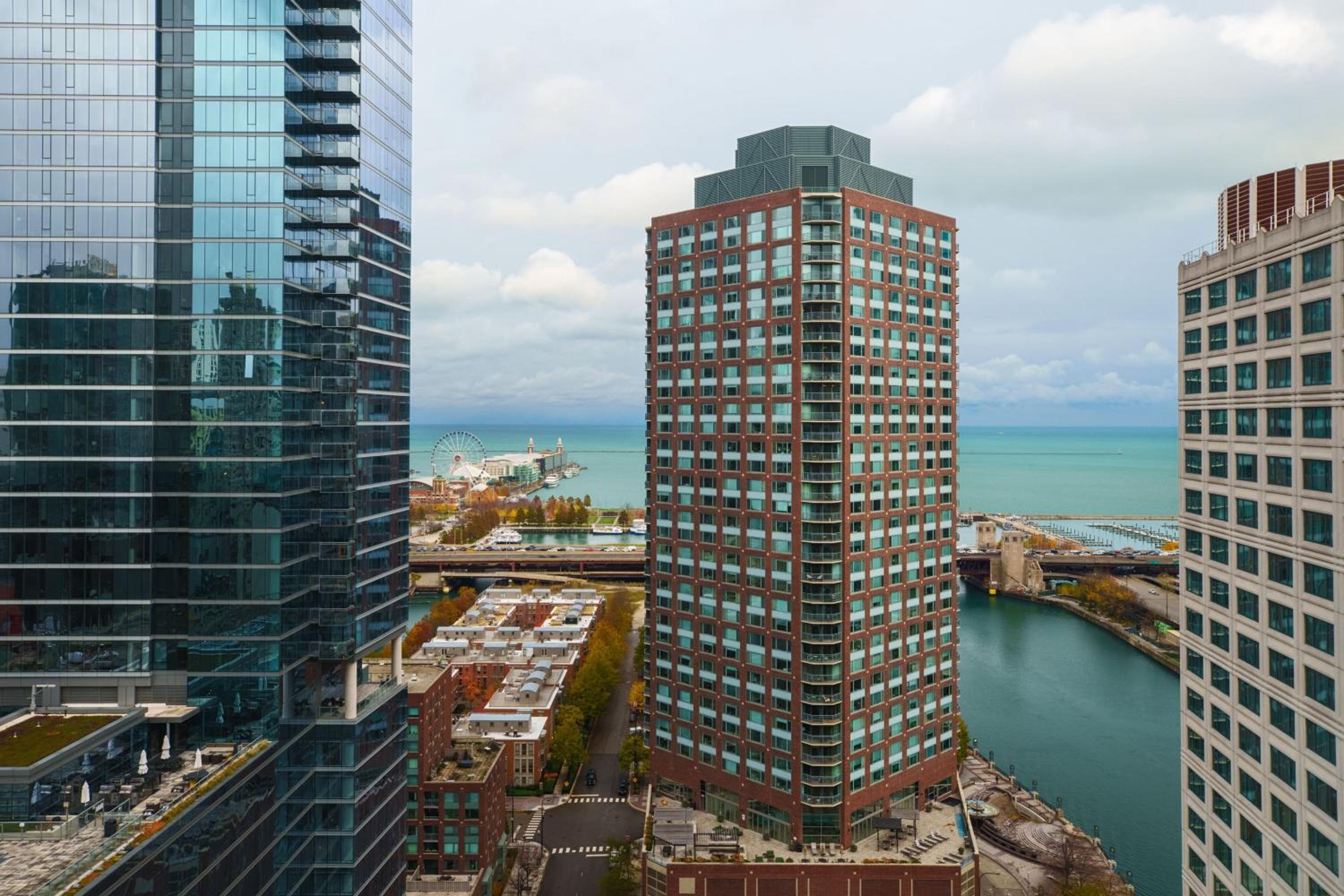 Chicago Vacations - Sheraton Grand Chicago Riverwalk - Property Image 22