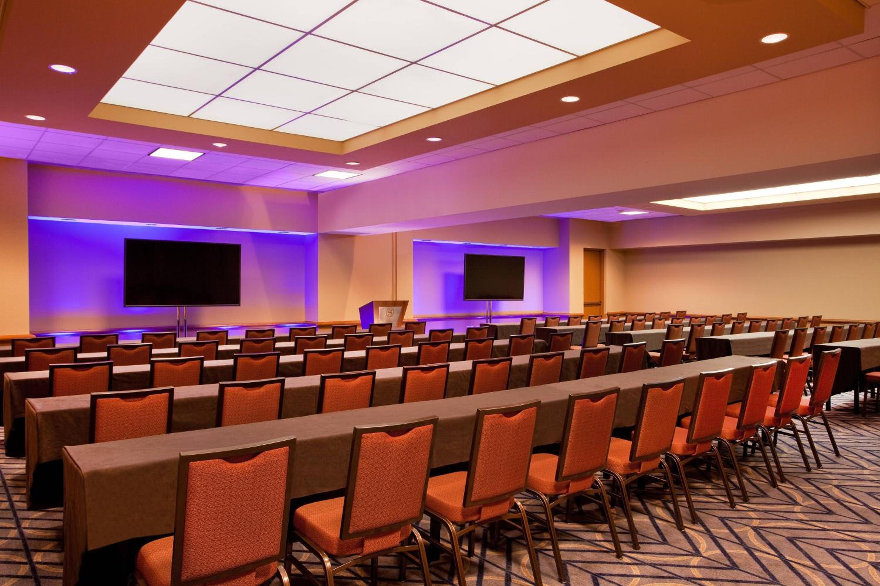 Chicago Vacations - Sheraton Grand Chicago Riverwalk - Property Image 80