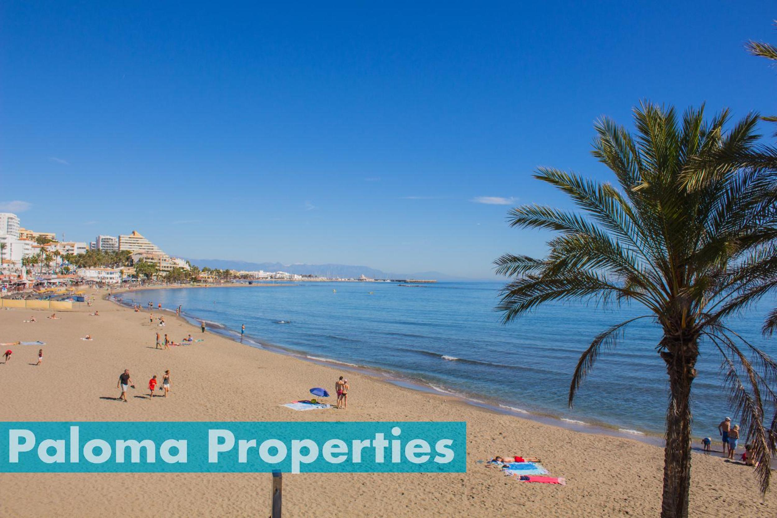 Benalgolf Lovely apartment in Benalmádena with Sea Views, Excellent WIFI connection, private Backyard with BBQ