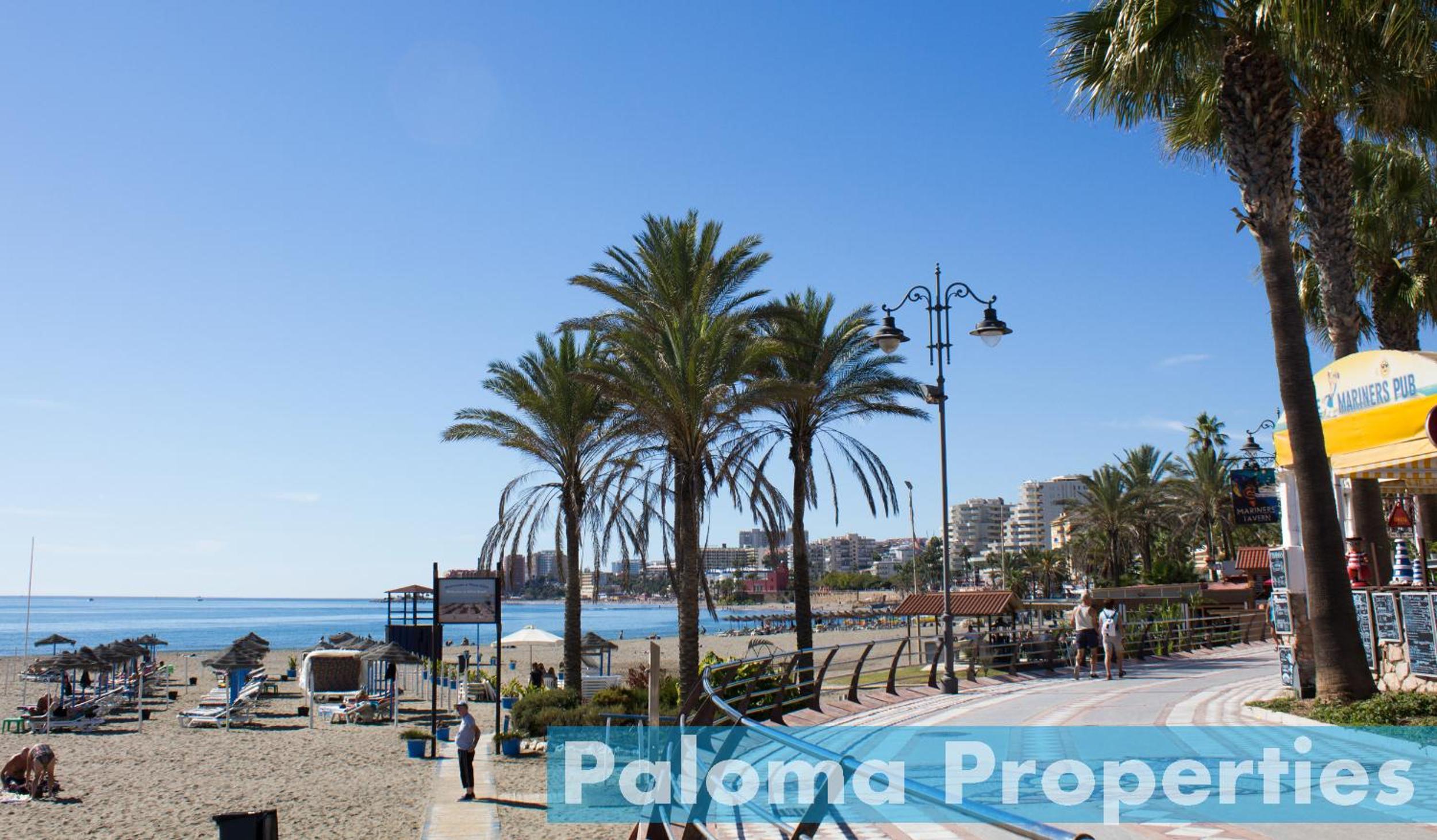 Benalgolf Lovely apartment in Benalmádena with Sea Views, Excellent WIFI connection, private Backyard with BBQ