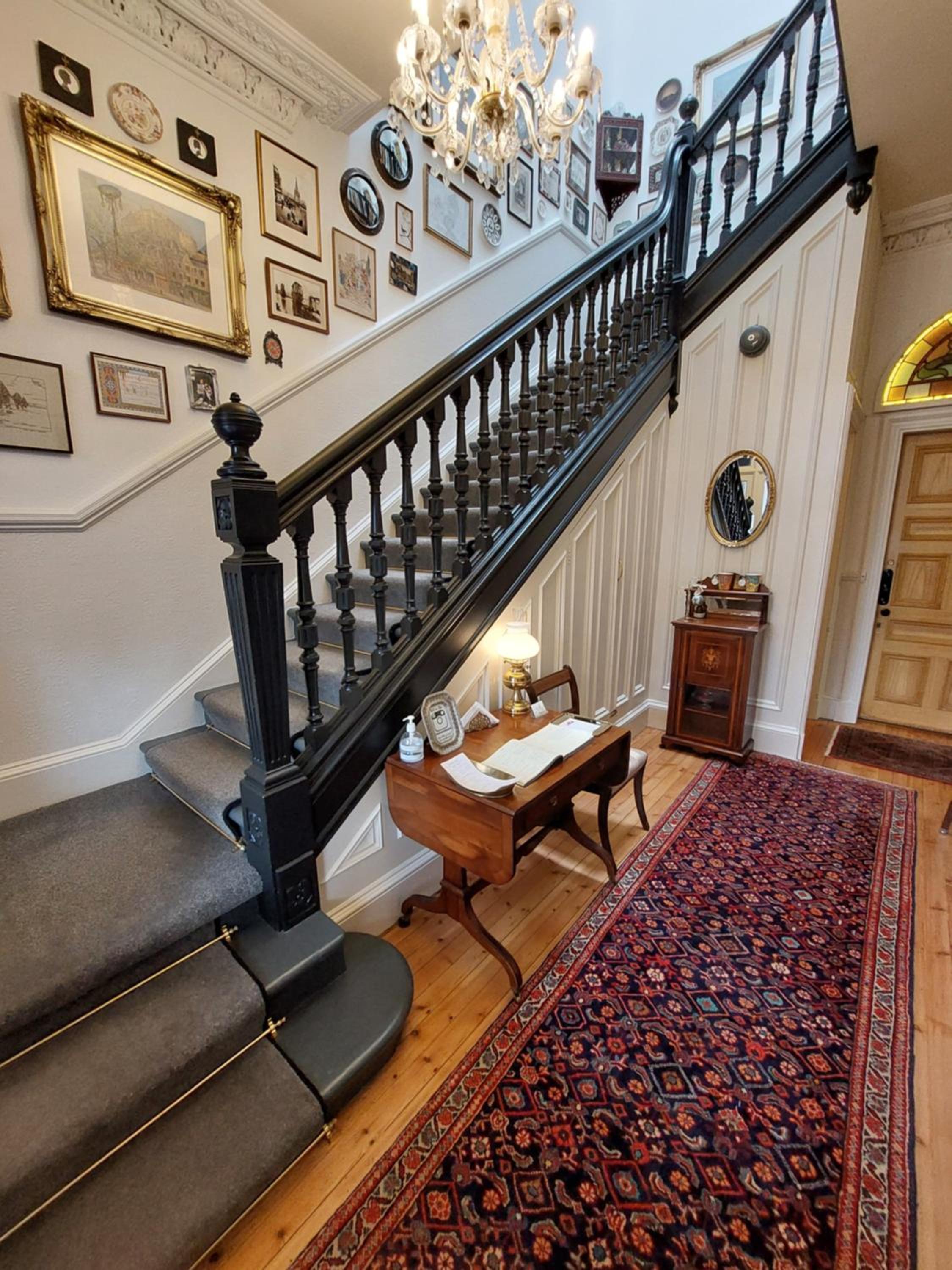 Barony House 5 Star Boutique BK Direct