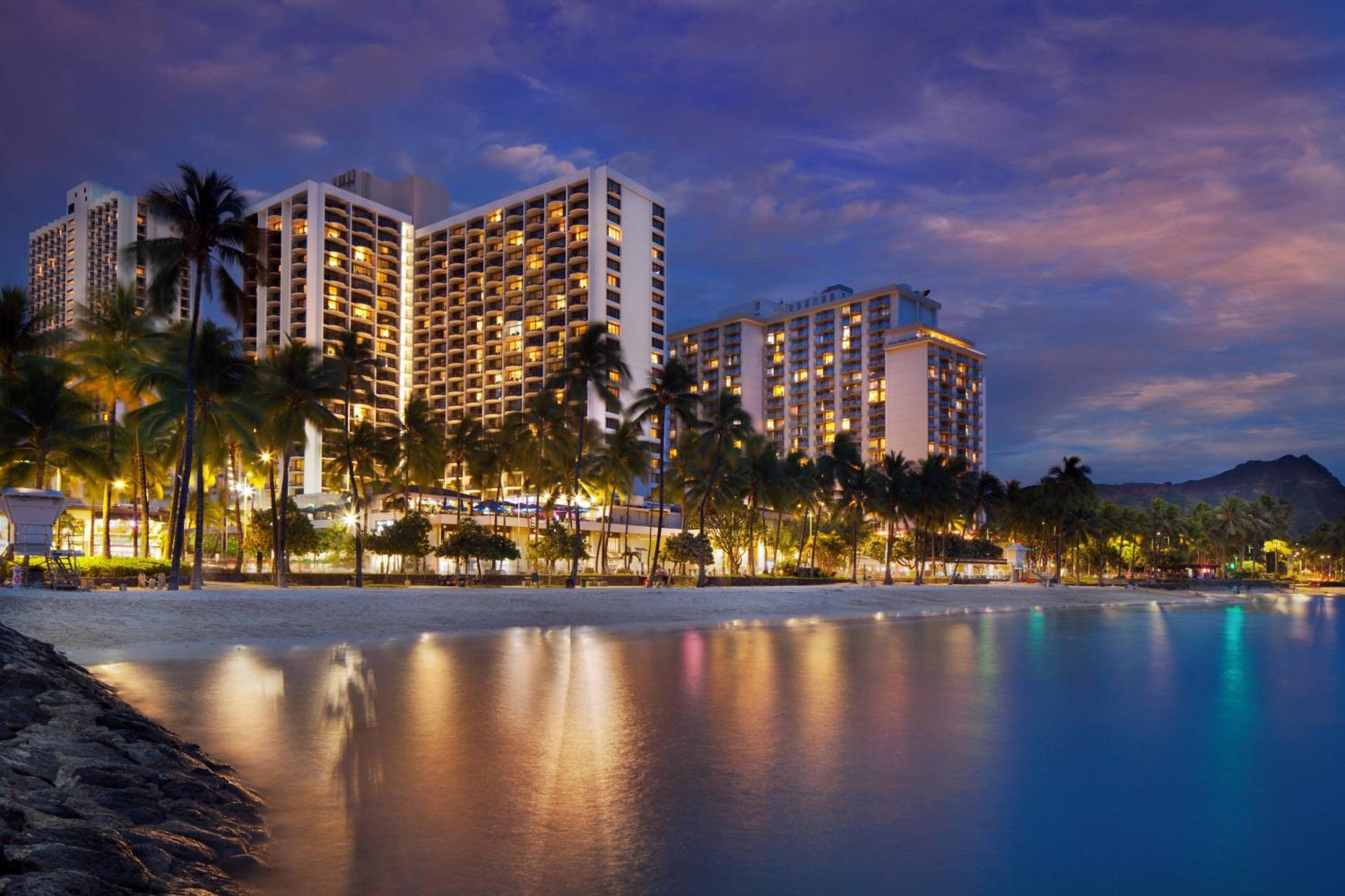 Waikiki Beach Marriott Resort & Spa 2