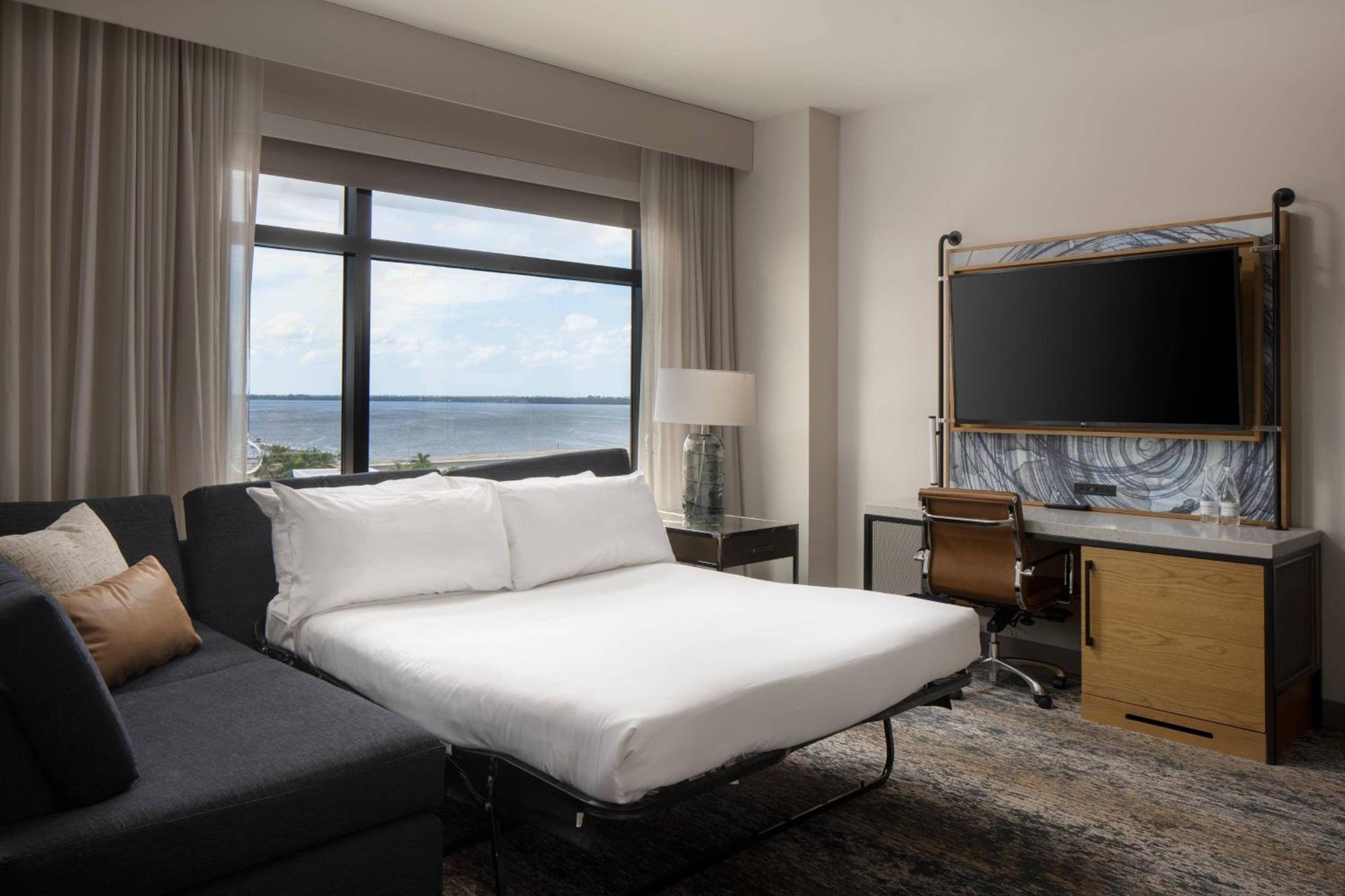 Fort Myers Vacations - Luminary Hotel  Co., Autograph Collection - Property Image 3