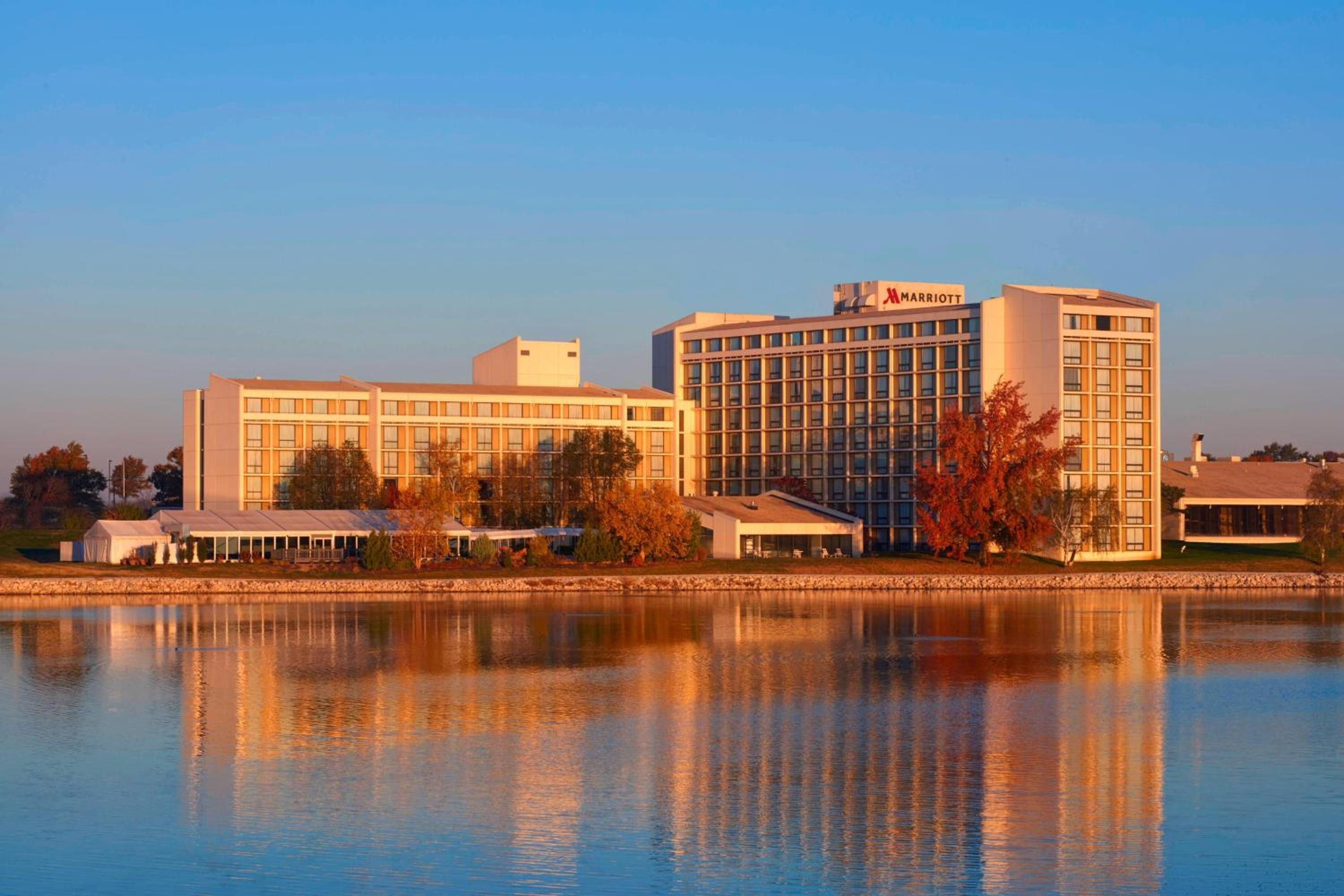 Kansas City Vacations - Kansas City Airport Marriott - Property Image 51