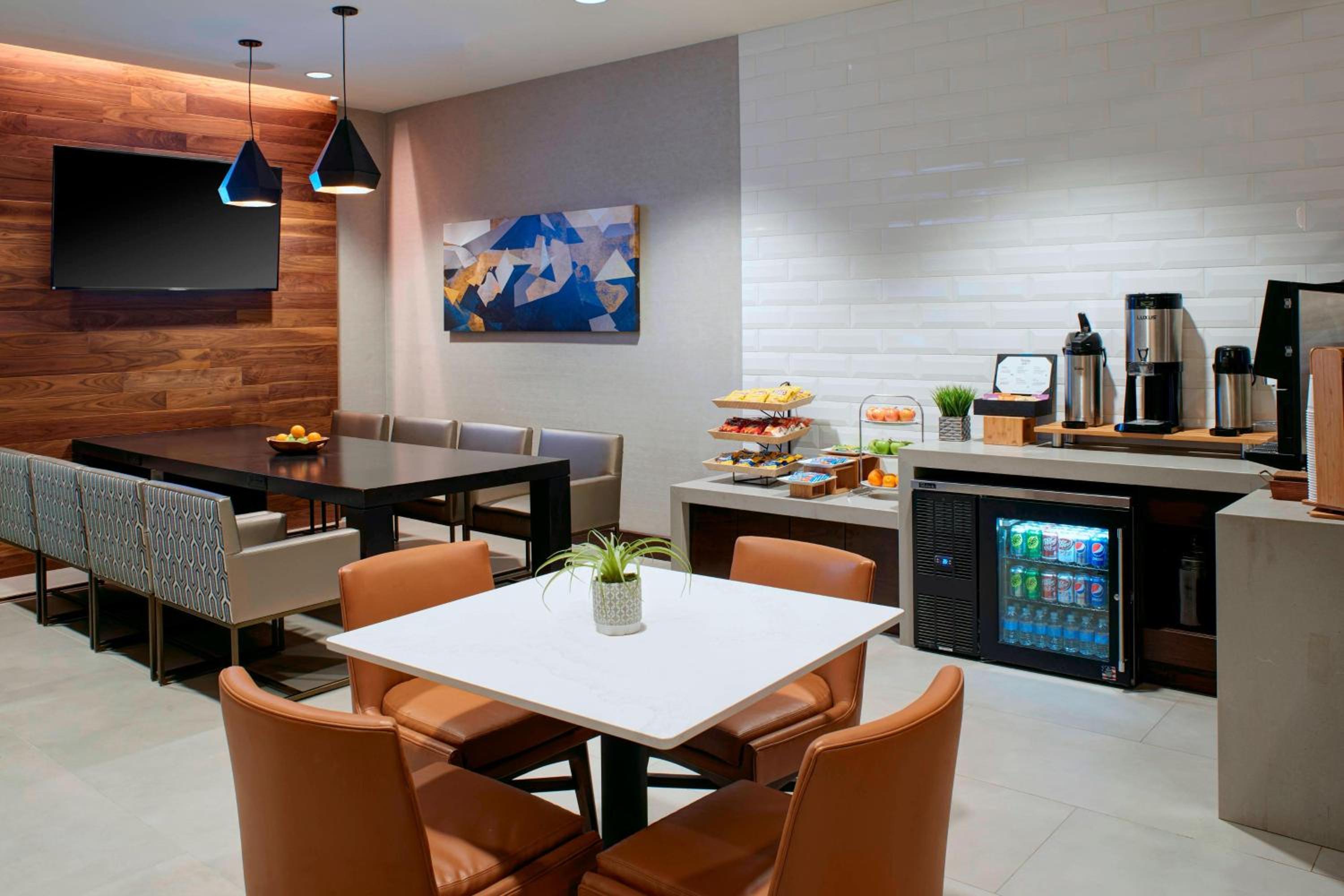 Kansas City Vacations - Kansas City Airport Marriott - Property Image 11