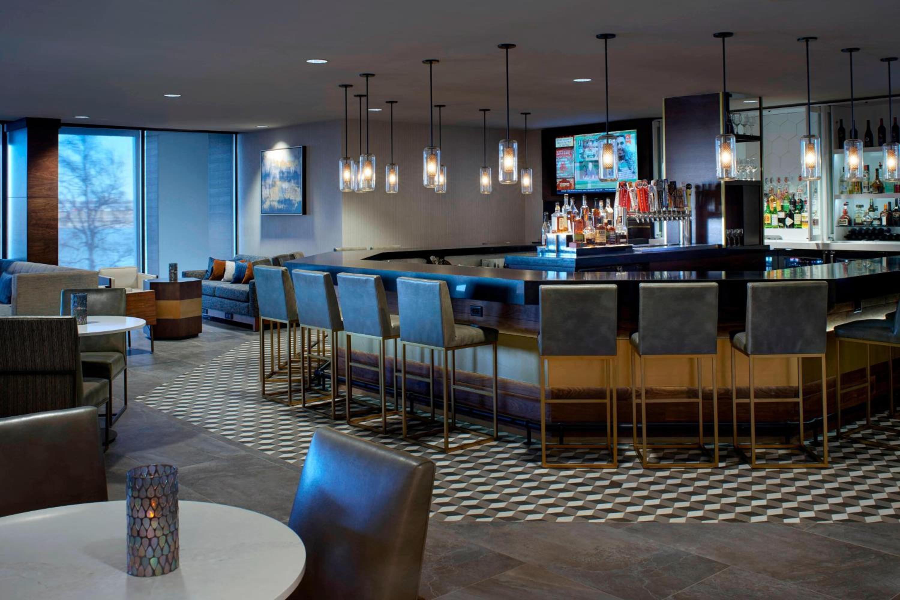 Kansas City Vacations - Kansas City Airport Marriott - Property Image 33