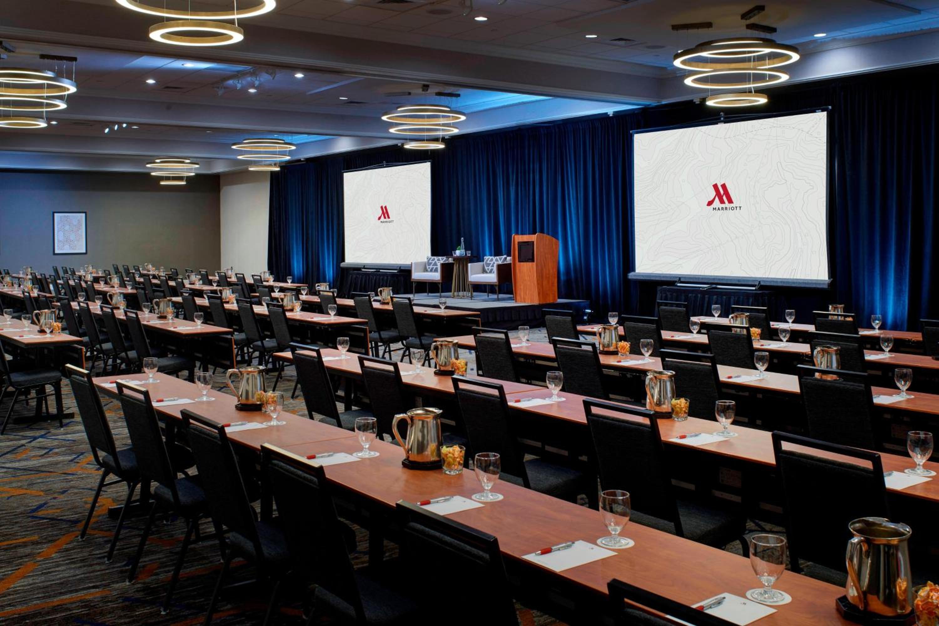 Kansas City Vacations - Kansas City Airport Marriott - Property Image 20