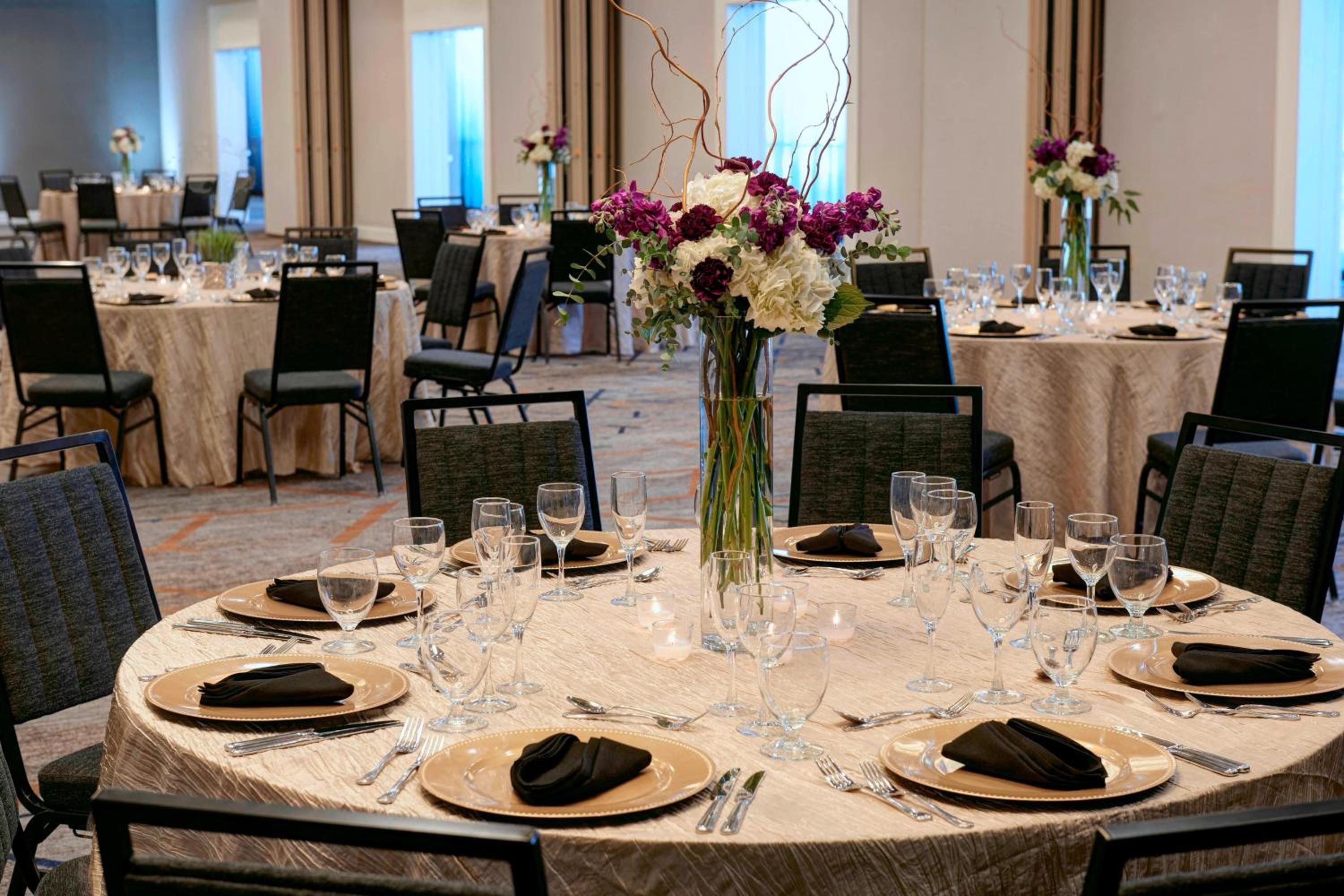 Kansas City Vacations - Kansas City Airport Marriott - Property Image 37