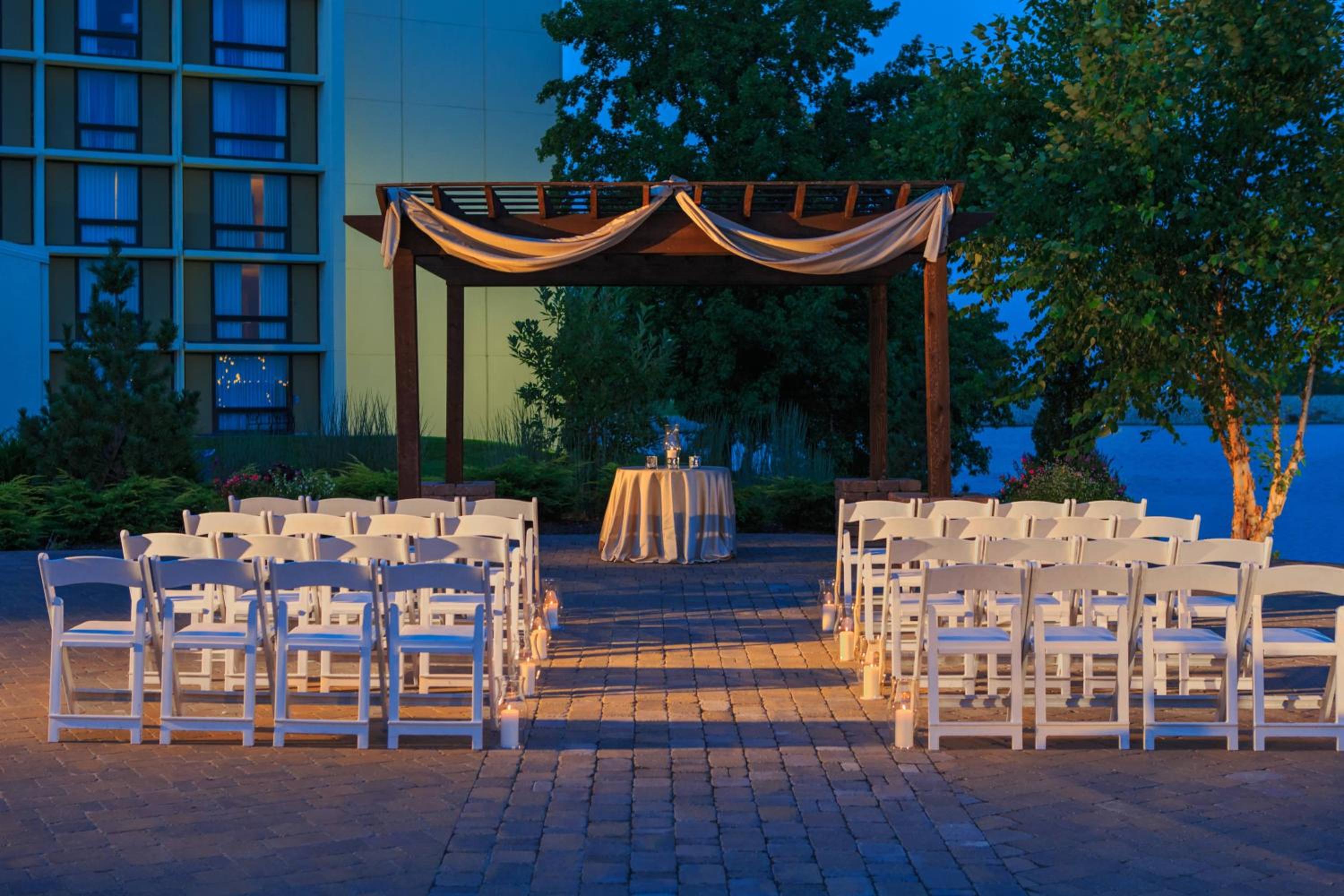 Kansas City Vacations - Kansas City Airport Marriott - Property Image 36