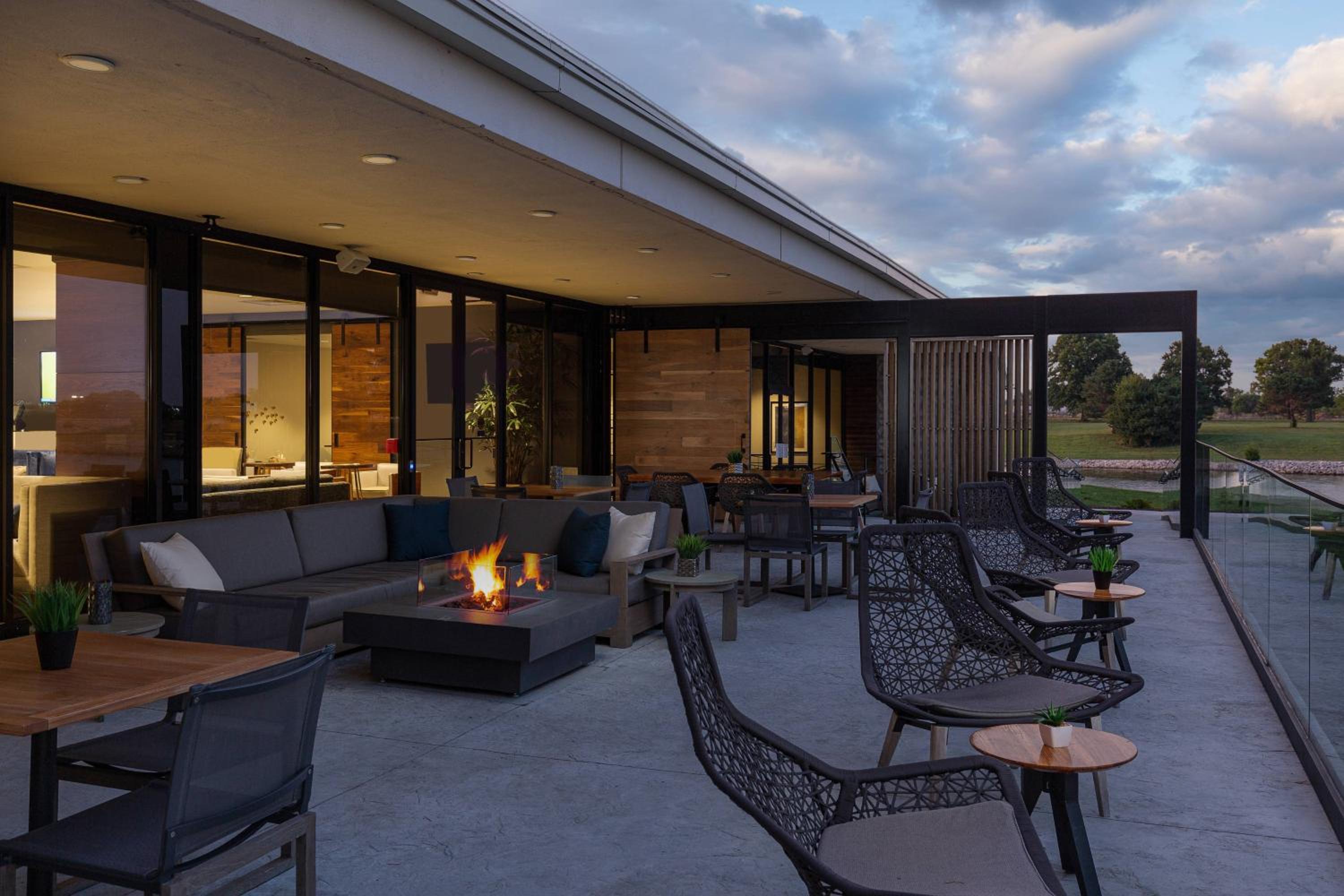 Kansas City Vacations - Kansas City Airport Marriott - Property Image 10