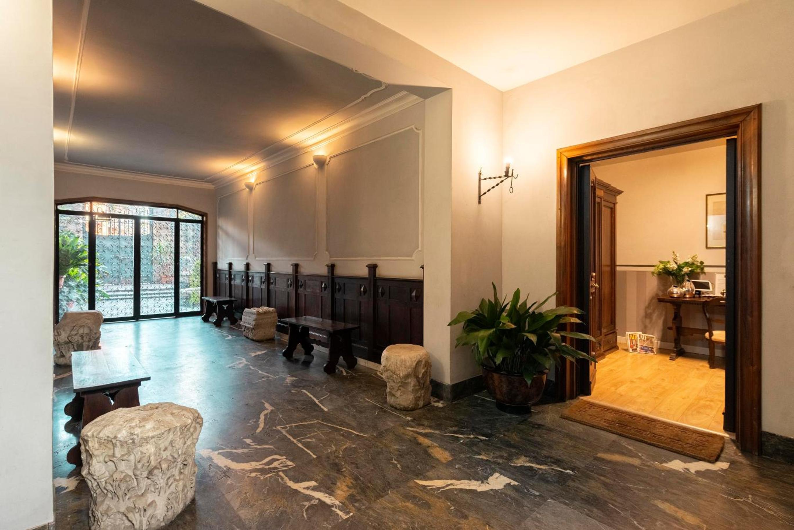 Vatican House Apartment