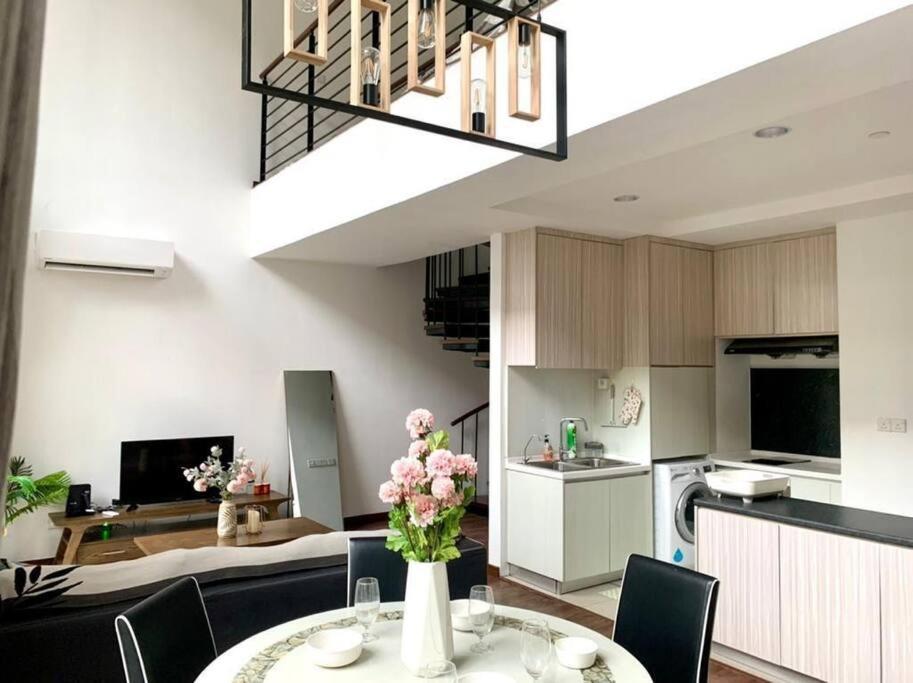 [Nine'suite] @ Riverson Soho - Duplex 2BR Poolview photo 6