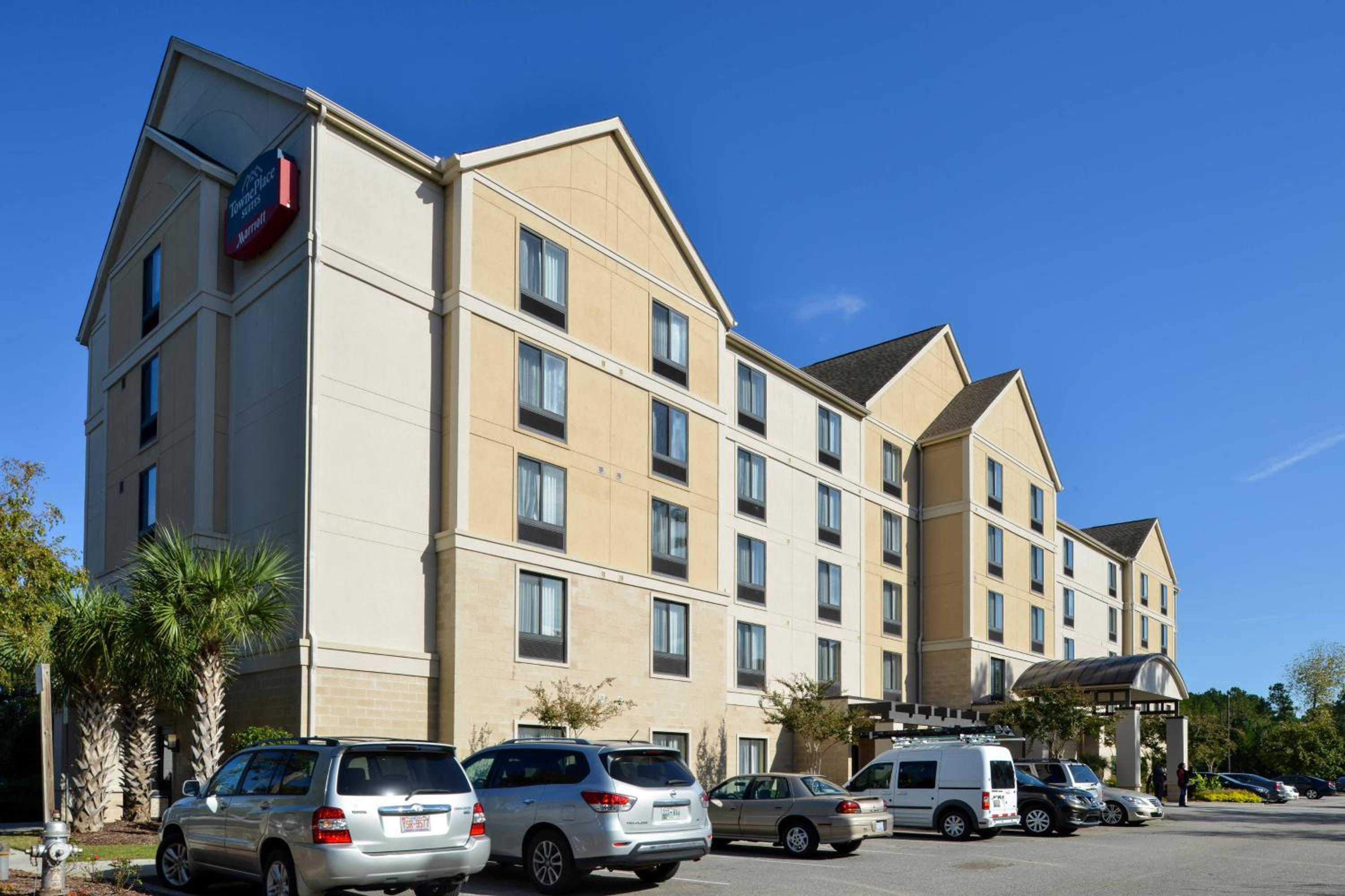 Hotel TownePlace Suites Wilmington Wrightsville Beach - Image 1