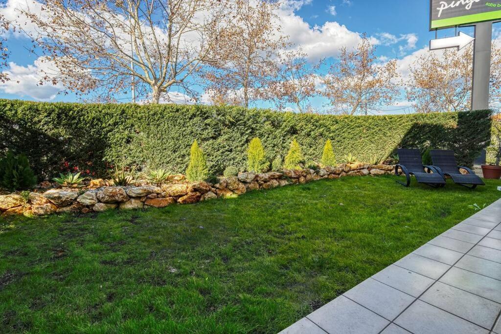 One Bedroom Apartment in Albur Village 1H view 3