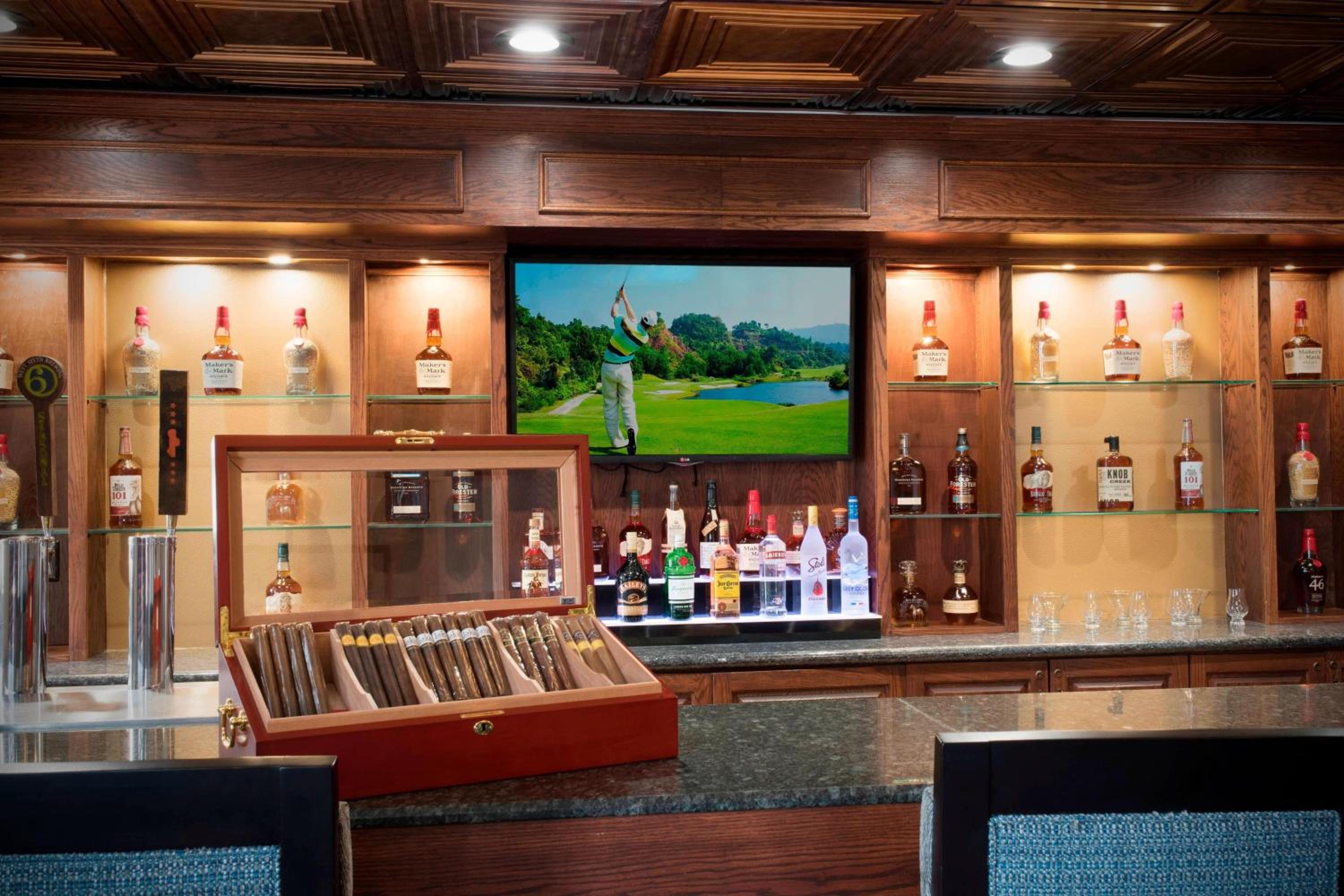 Lexington Vacations - Marriott Lexington Griffin Gate Golf Resort Spa - Property Image 27