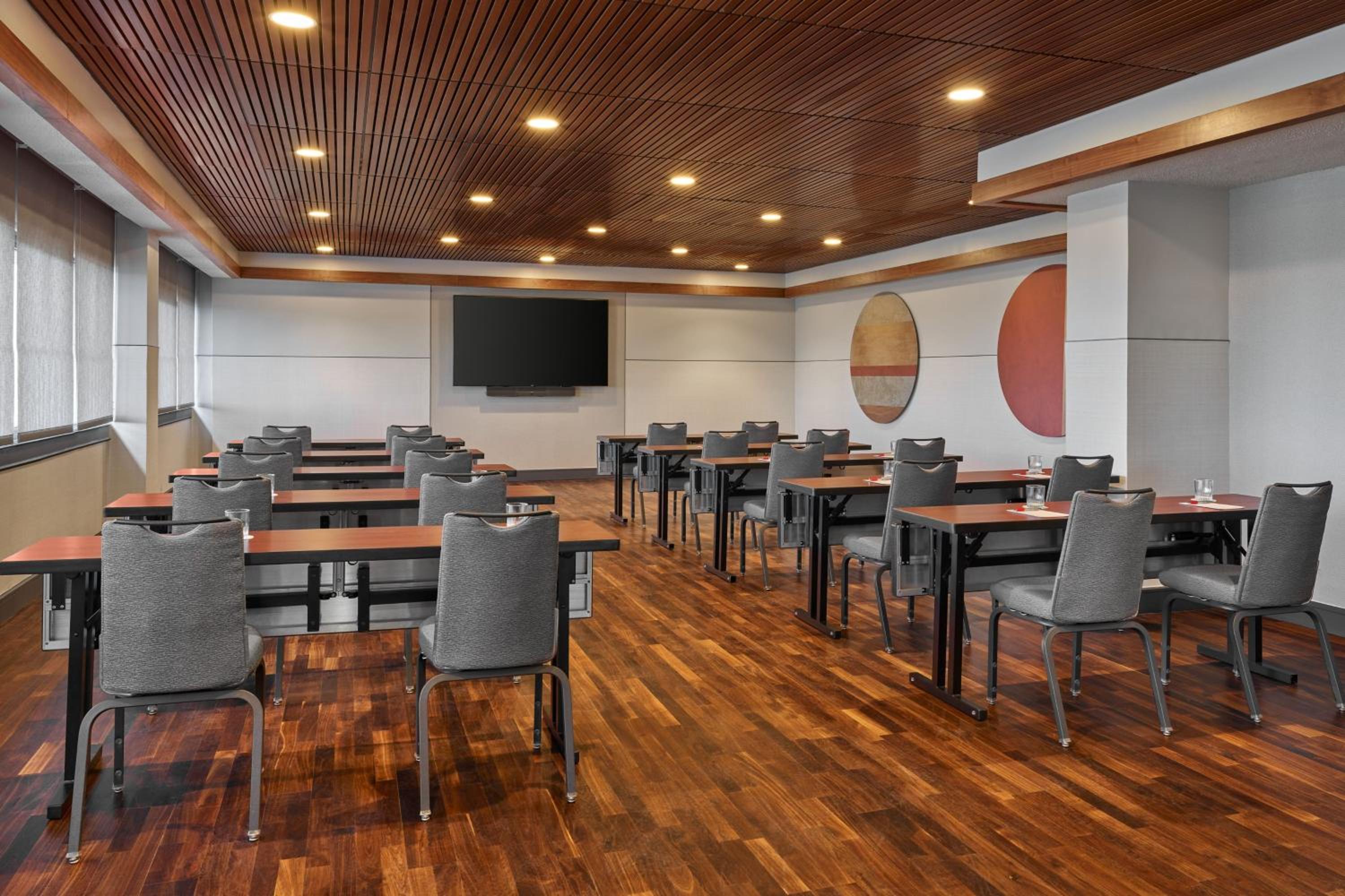 Lexington Vacations - Marriott Lexington Griffin Gate Golf Resort Spa - Property Image 36