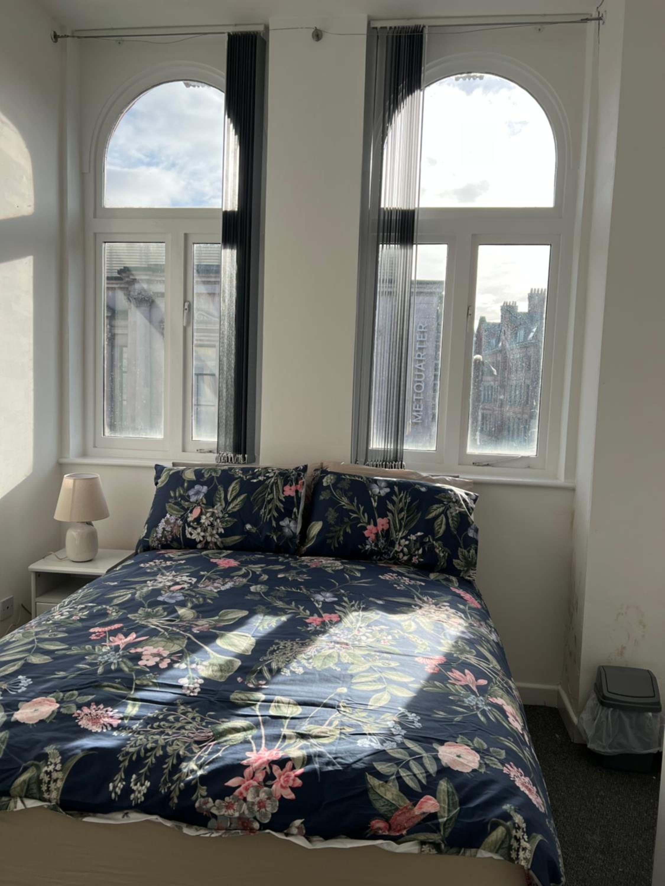 2 bedroom city centre apartment 35 Victoria street view 3