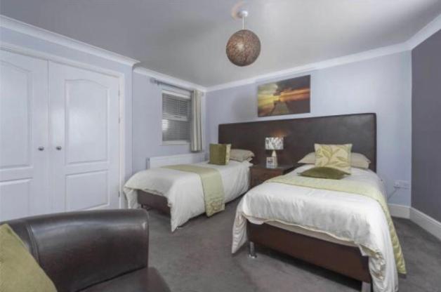 Newminster Cottage view 3
