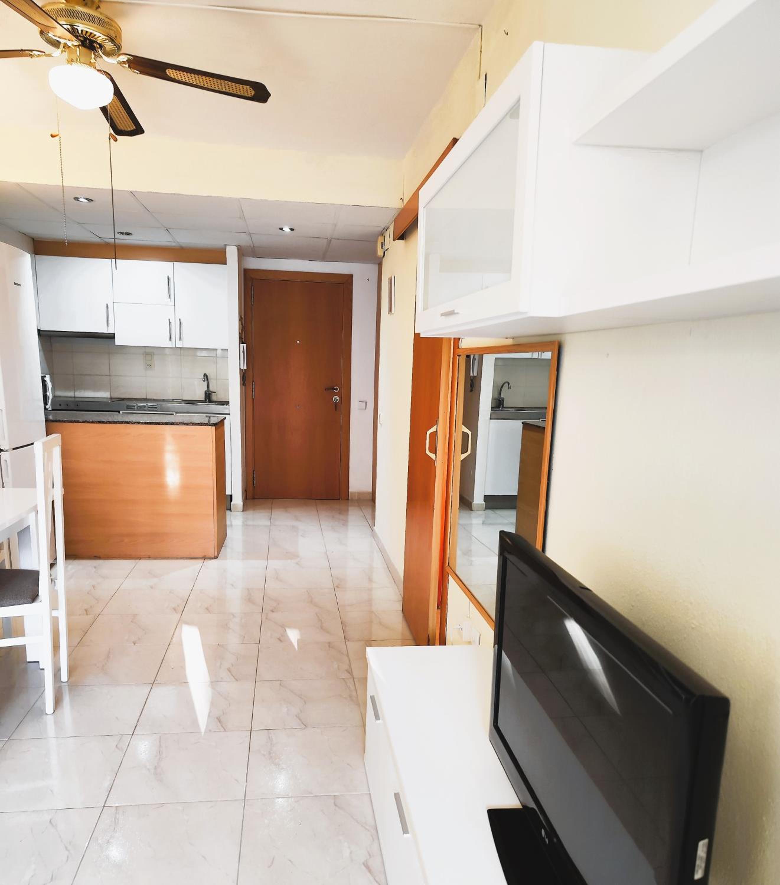 Luminoso apartamento en SALOU con TERRAZA y PARQUE INFANTIL IDEAL FAMILIAS
