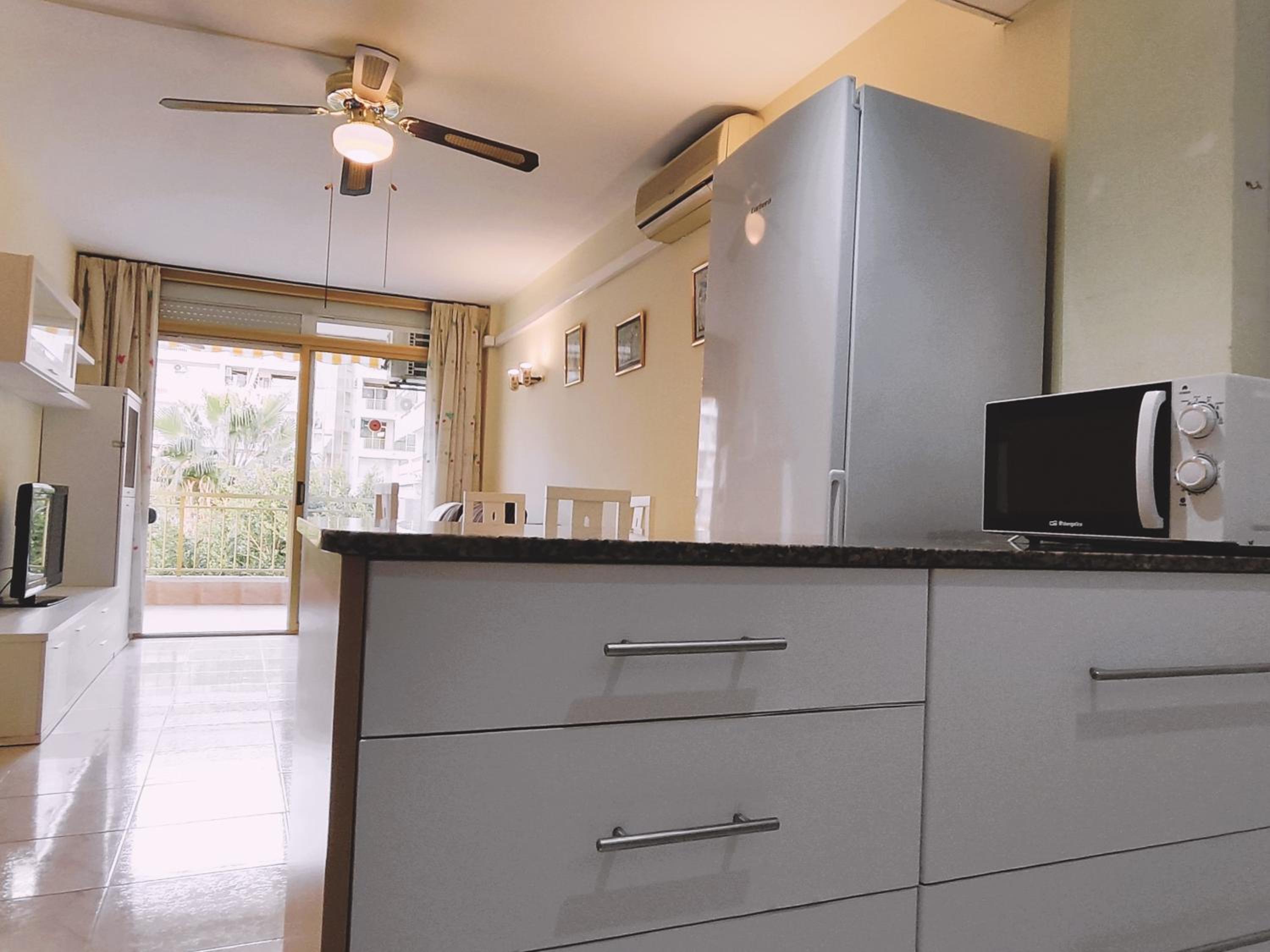 Luminoso apartamento en SALOU con TERRAZA y PARQUE INFANTIL IDEAL FAMILIAS