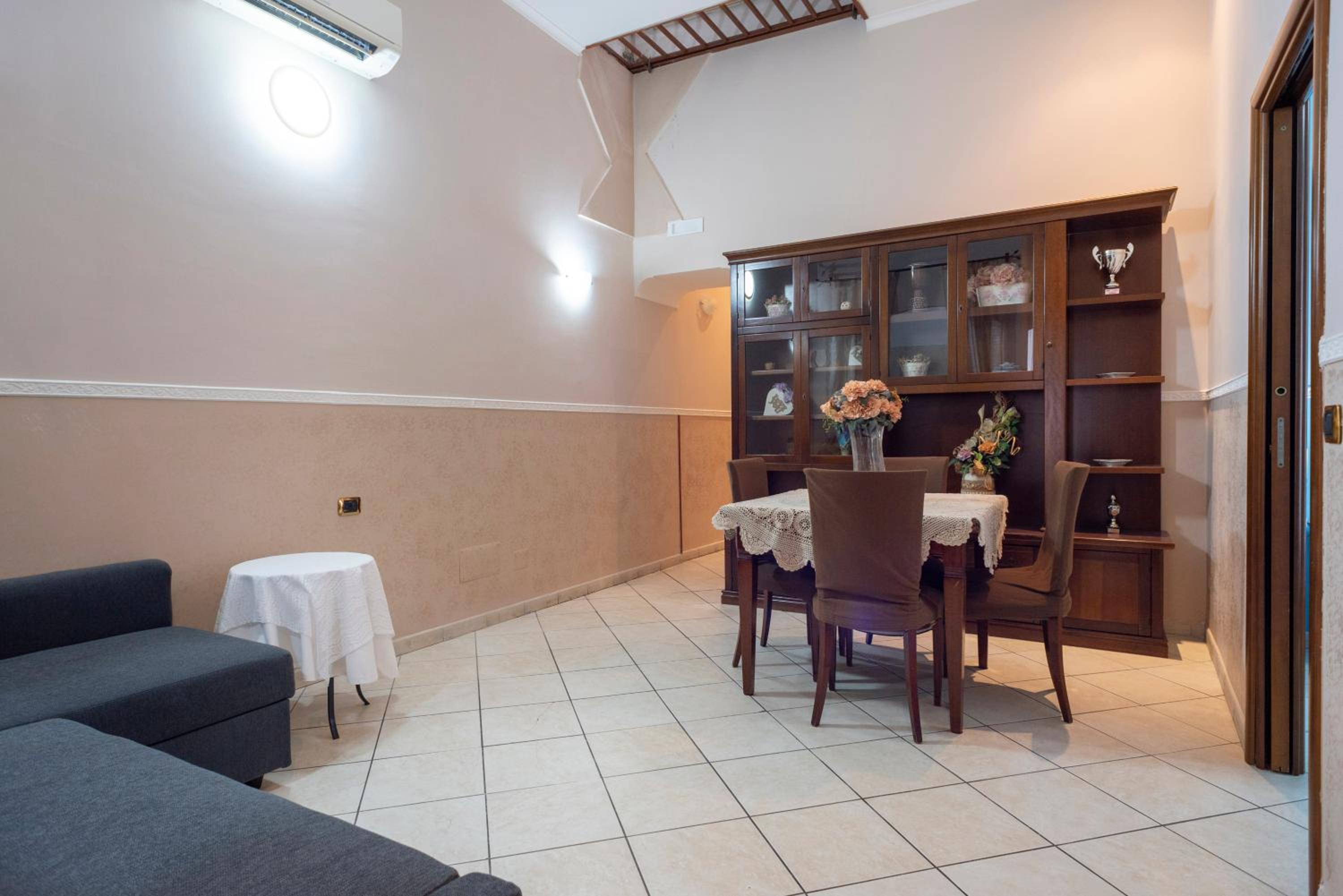 SpaccaNapoli Home