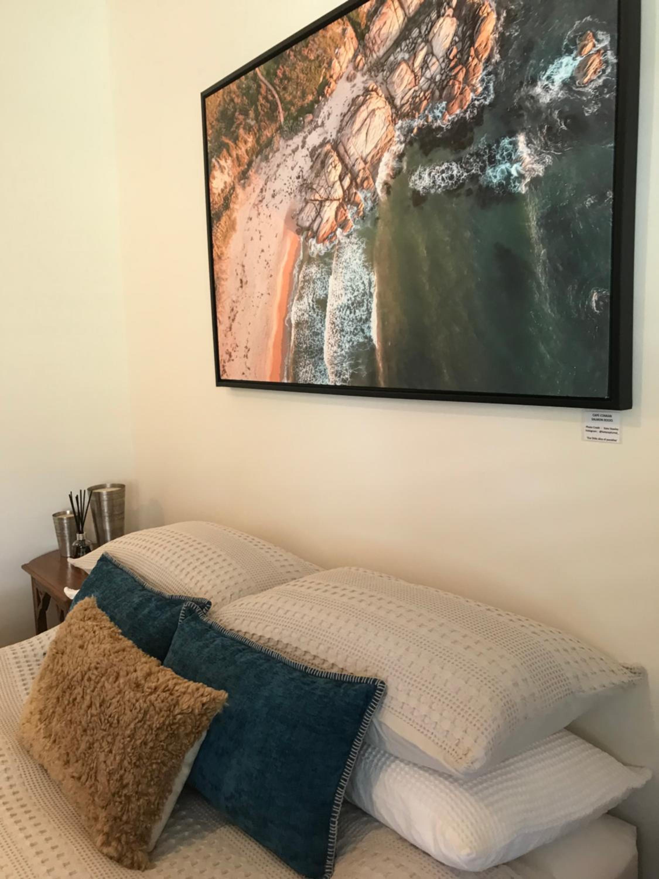 Luxe Homestay 4 BEDROOM Option at 6 O'Clock Shadows