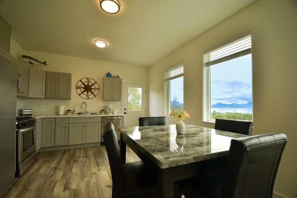 Rockfish Retreat at Kachemak Bay Kabins view 2