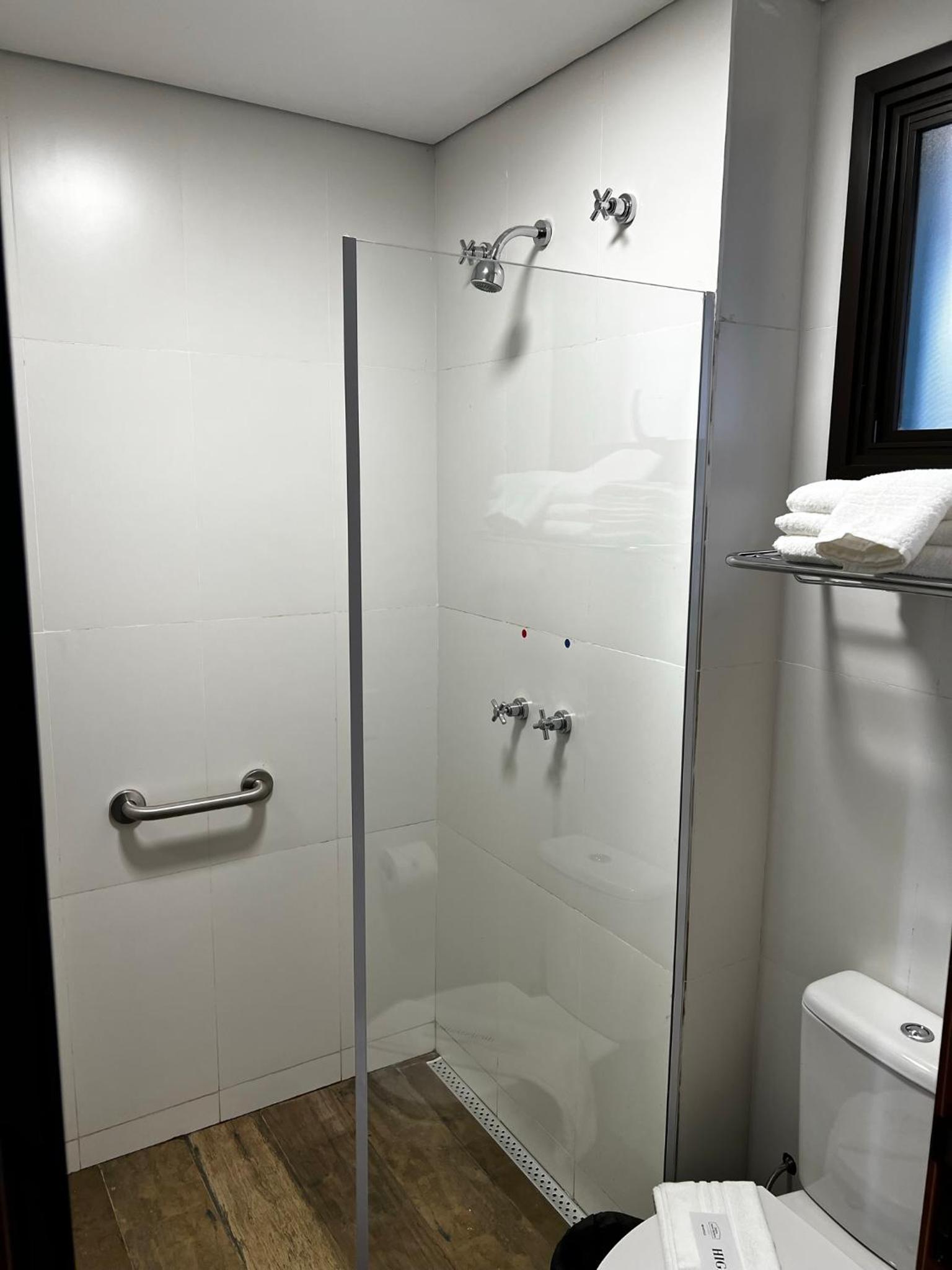 Quarto em Quinta Santa Bárbara Ecoresort