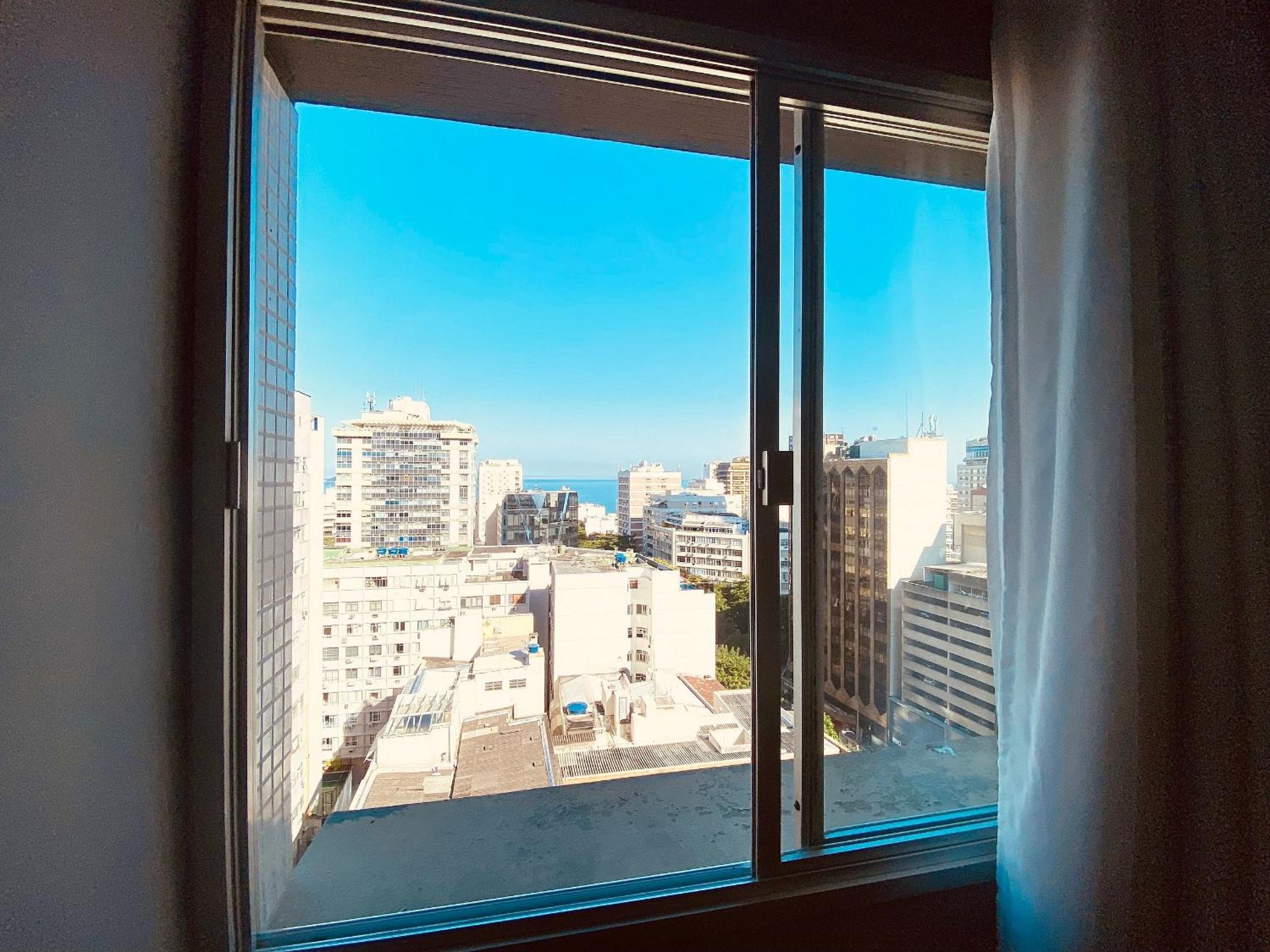 Leblon Flat Service 2 Bedrooms Sea View