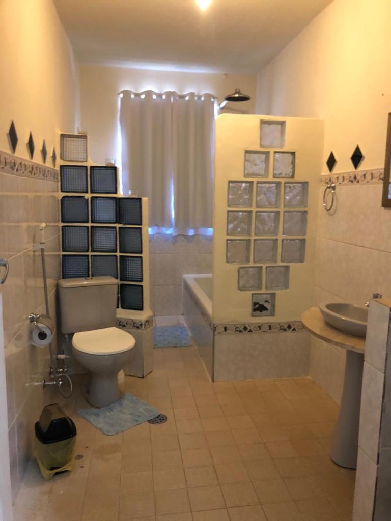 Casa da Fazenda- no bosque com lareira e banheira
