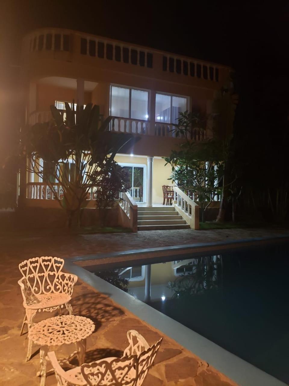 4 bedroom villa, security, private pool, ocean view