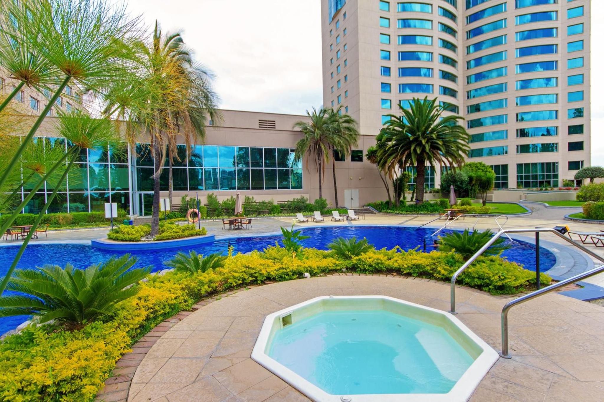 Aparta Hotel Torres de Suites