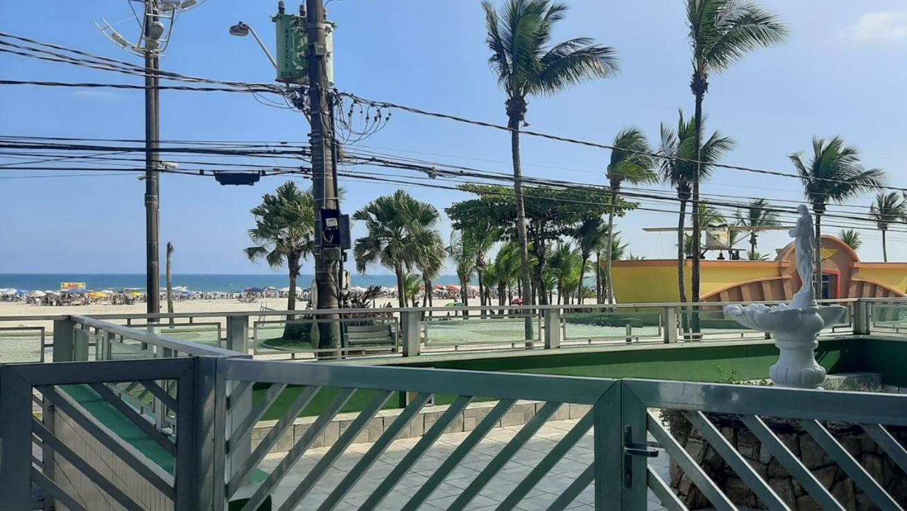 Apartamento frente mar Aviação PG