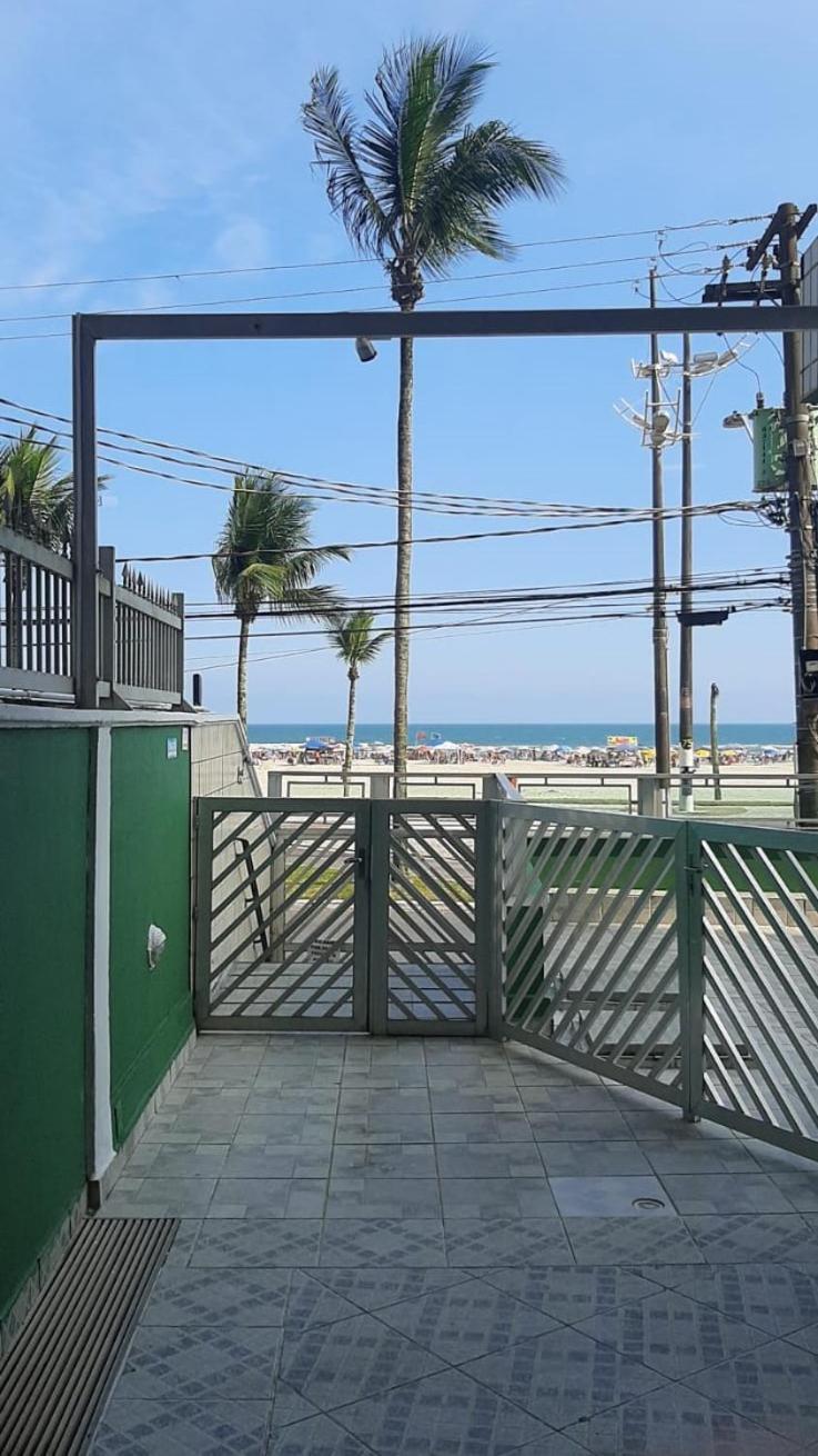 Apartamento frente mar Aviação PG