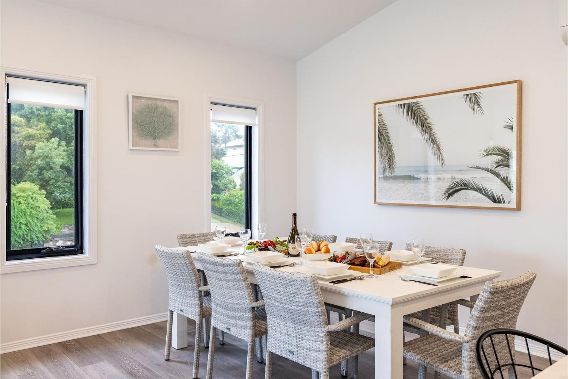 Beach Haven 3a Messines Street 4 Minute walk to the beach Wifi Air Con