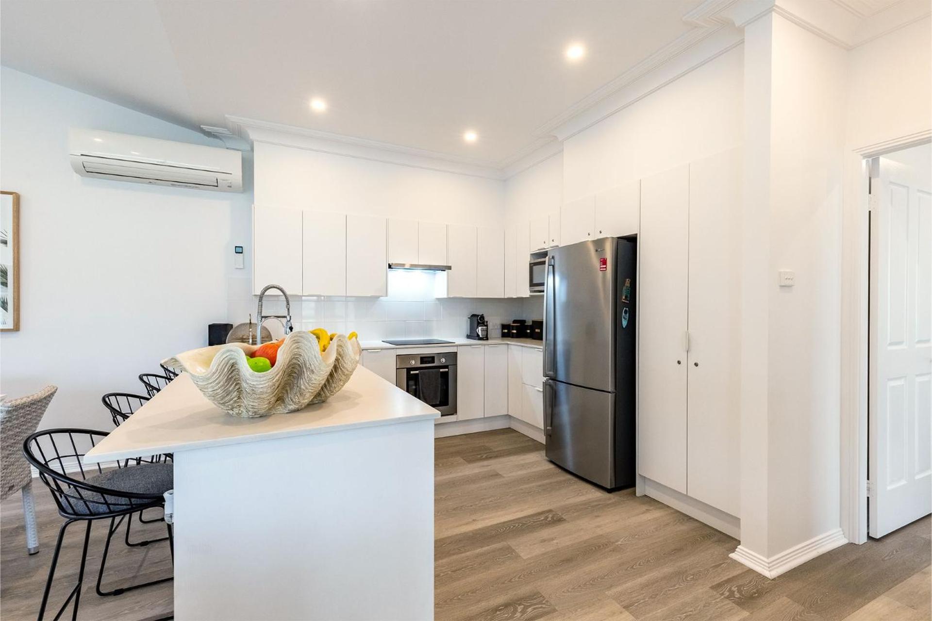 Beach Haven 3a Messines Street 4 Minute walk to the beach Wifi Air Con