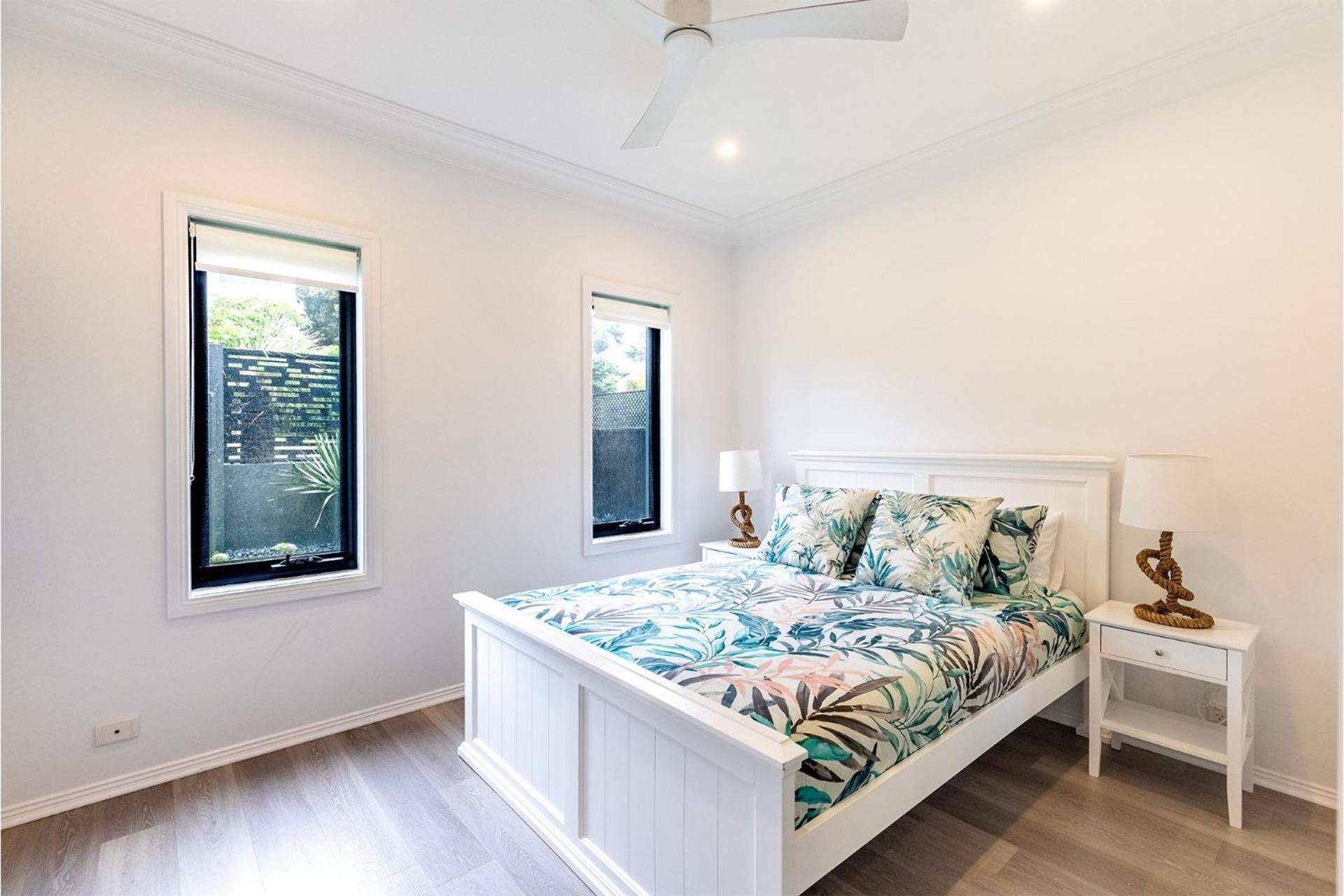 Beach Haven 3a Messines Street 4 Minute walk to the beach Wifi Air Con