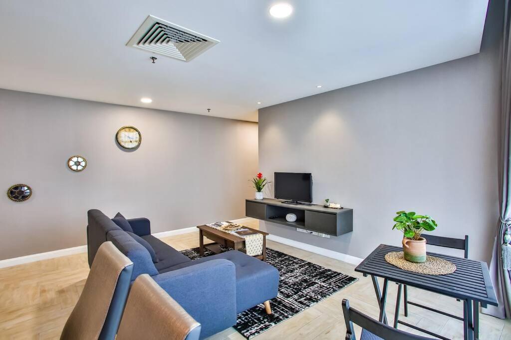 Comfy 2-bedroom with large balcony by Shamori Home near The Curve, One Utama, IKEA Damansara photo 6