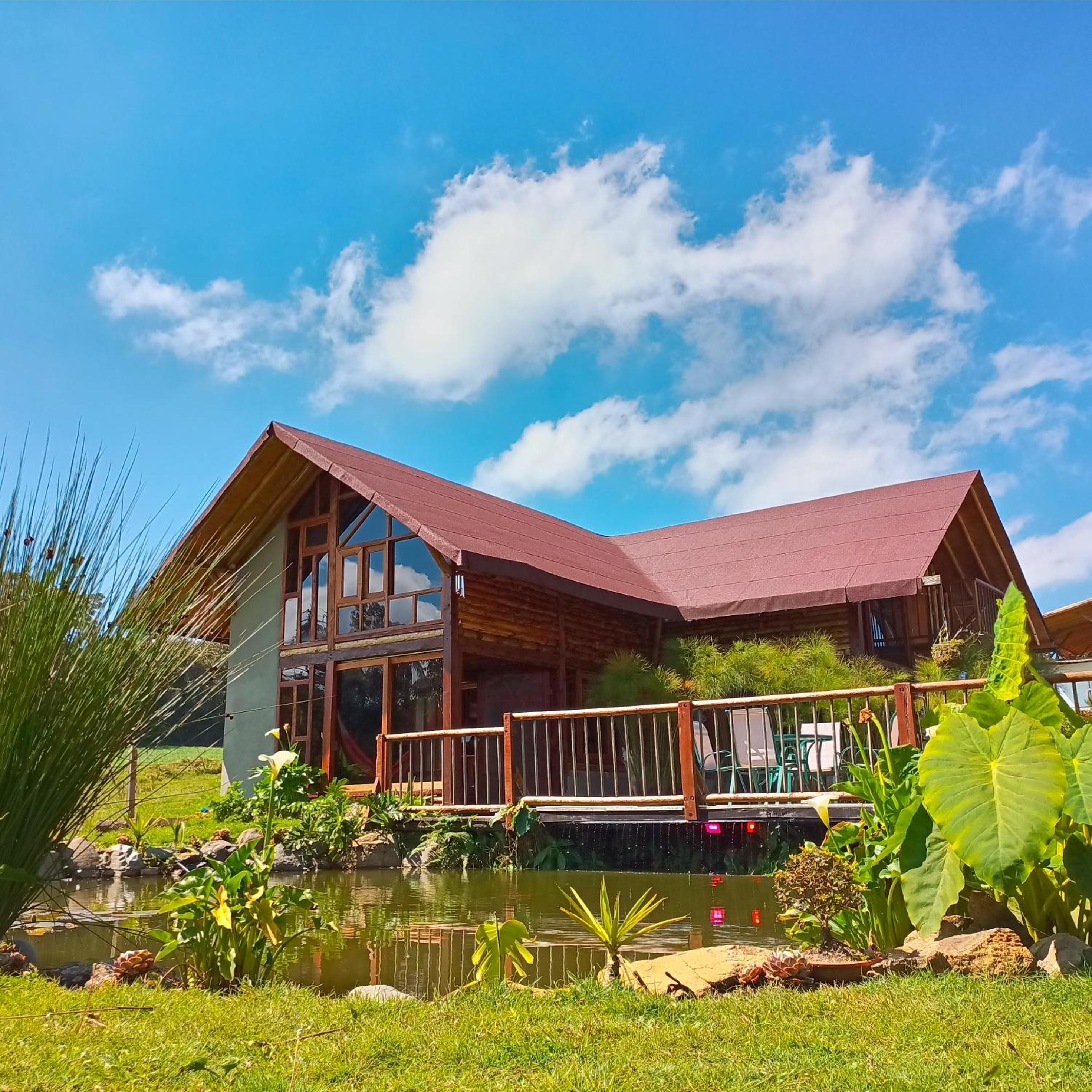 Chalet del lago Santa Elena