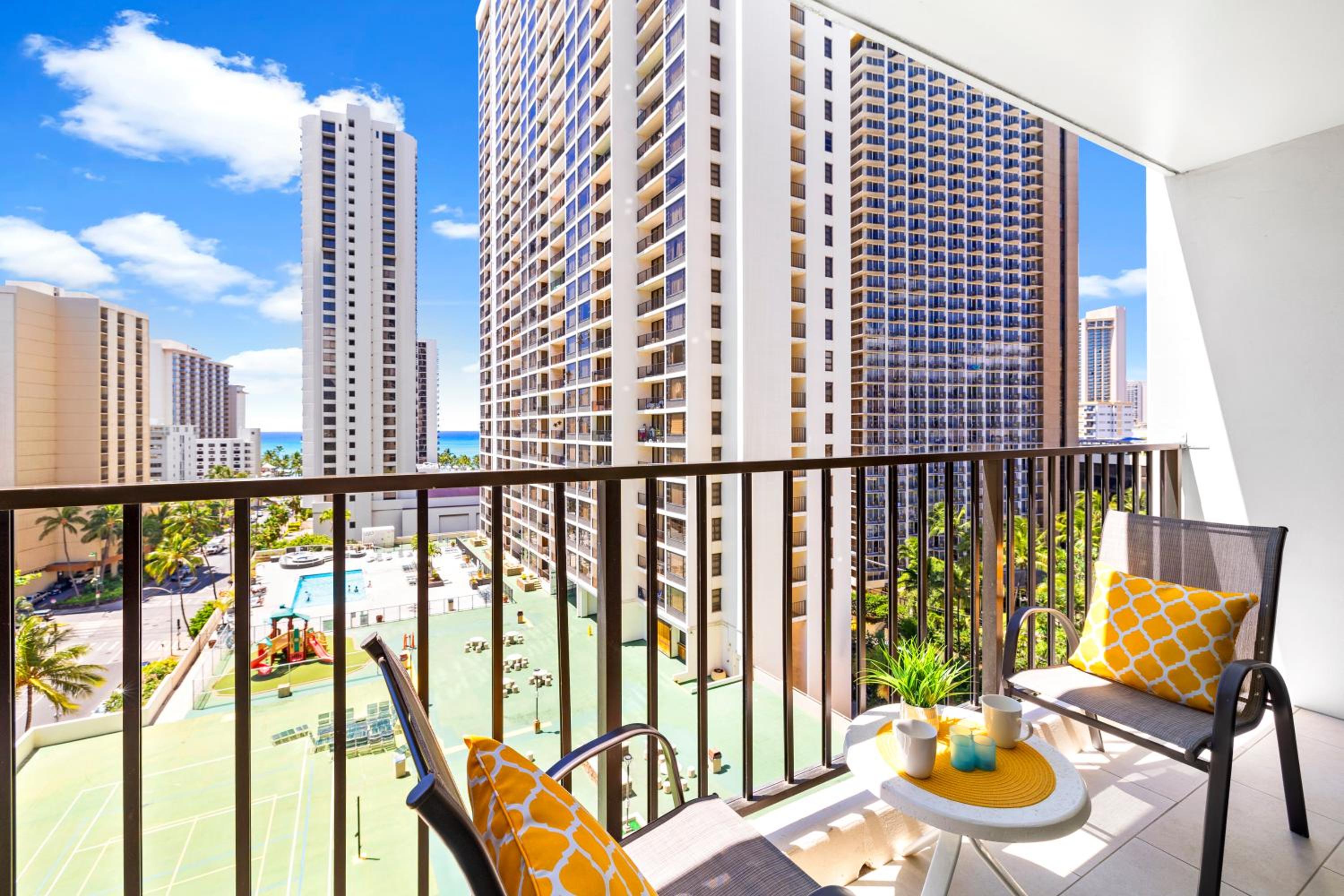 Waikiki condo with lanai & pool access, 1 block to the beach view 4