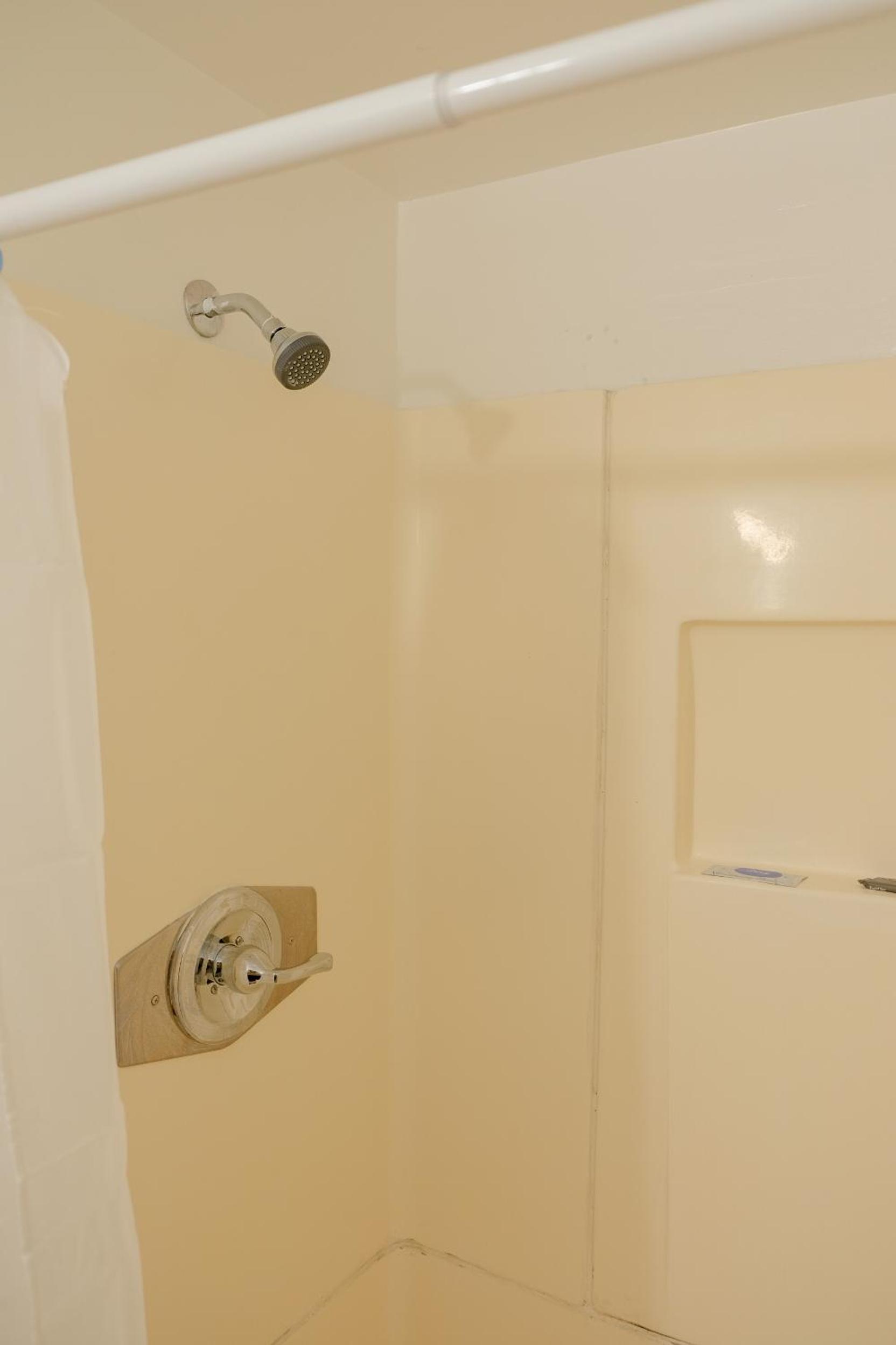 Sherwood Arms Motel - Property Image 6