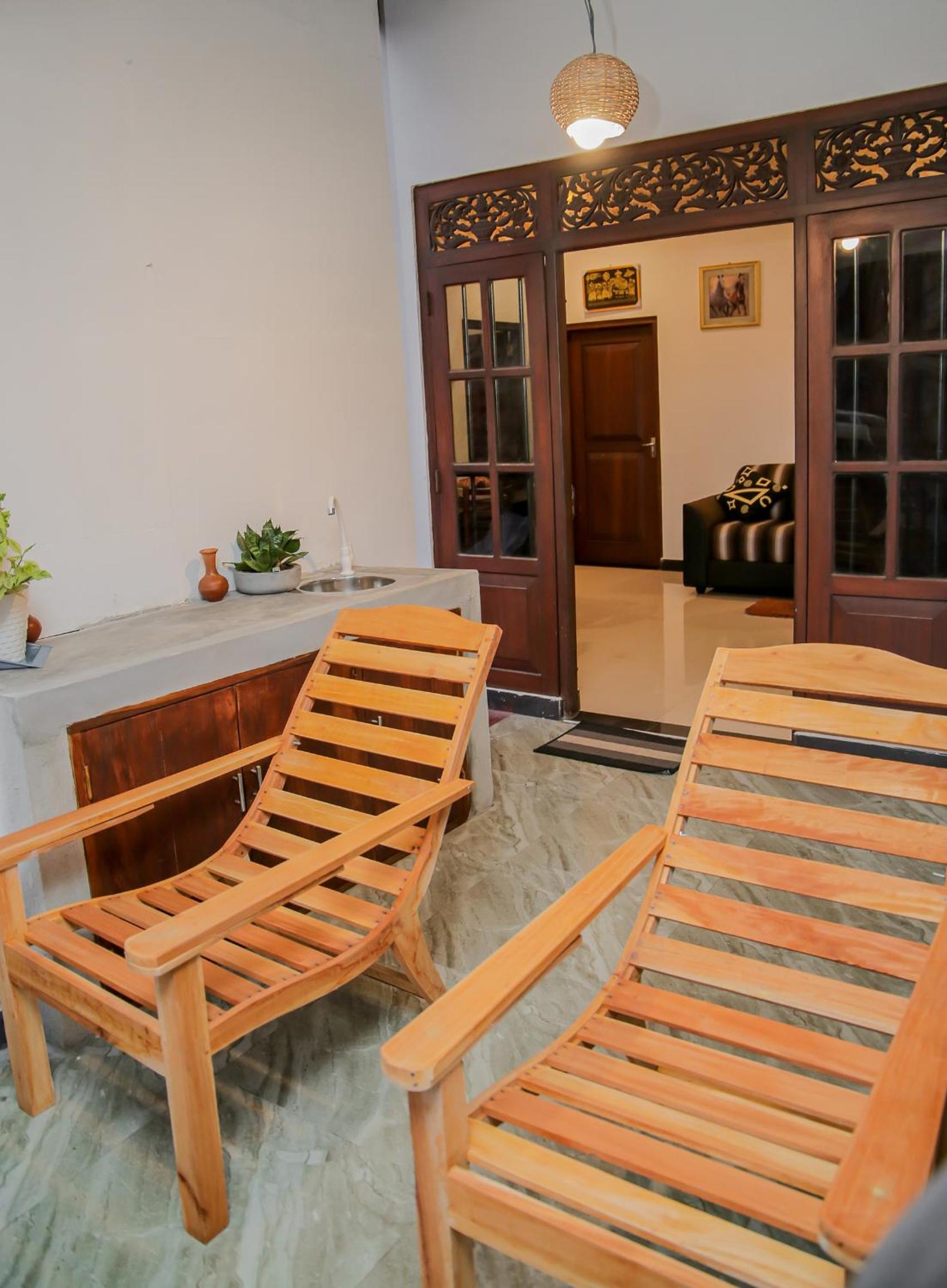 Shiny Villa view 4
