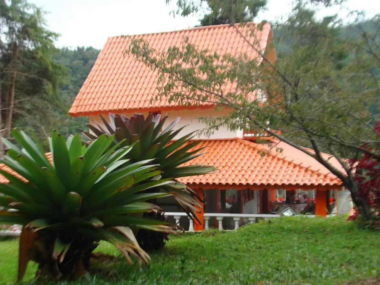 Bangalô - Sítio Cachoeiras do Caledônia