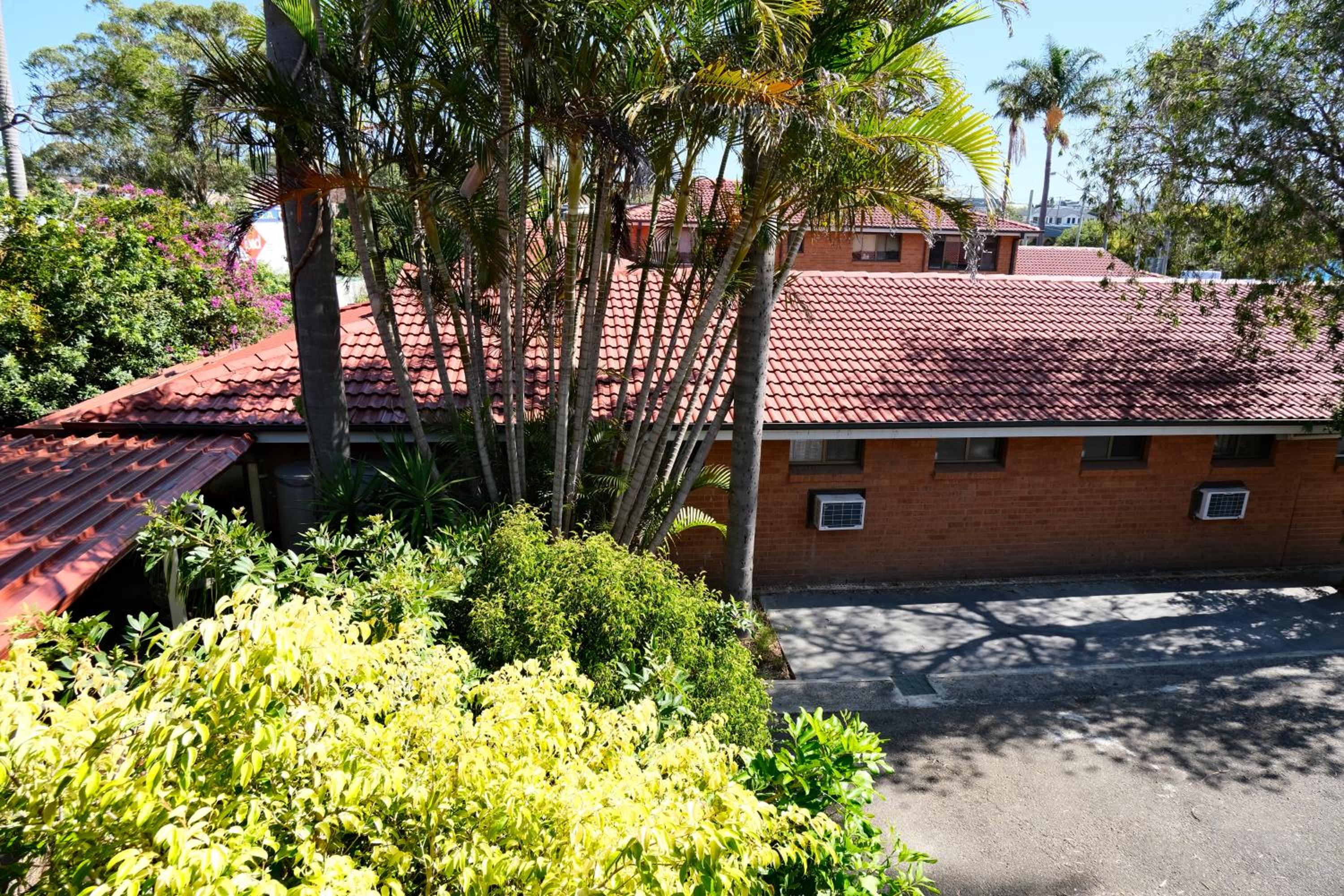 Sapphire Palms Motel