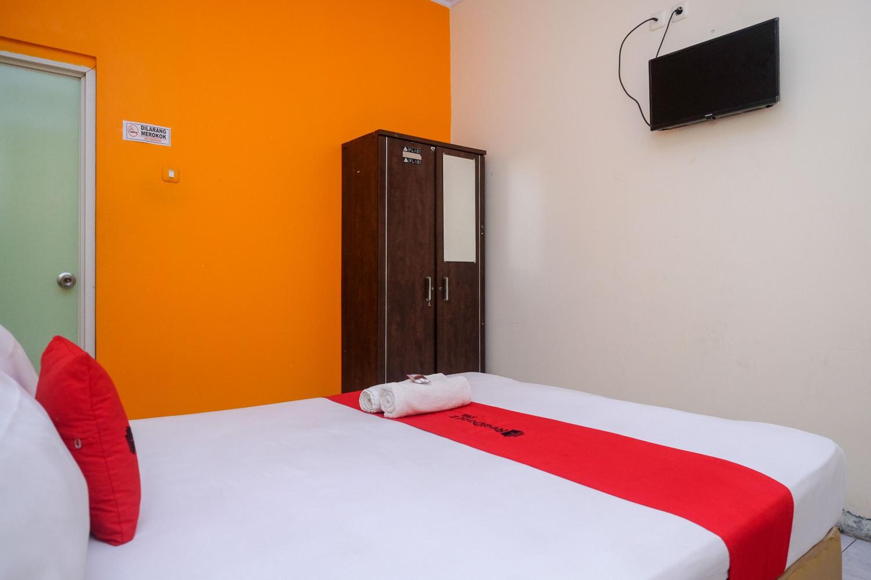 RedDoorz @ Jalan Pramuka Manado
