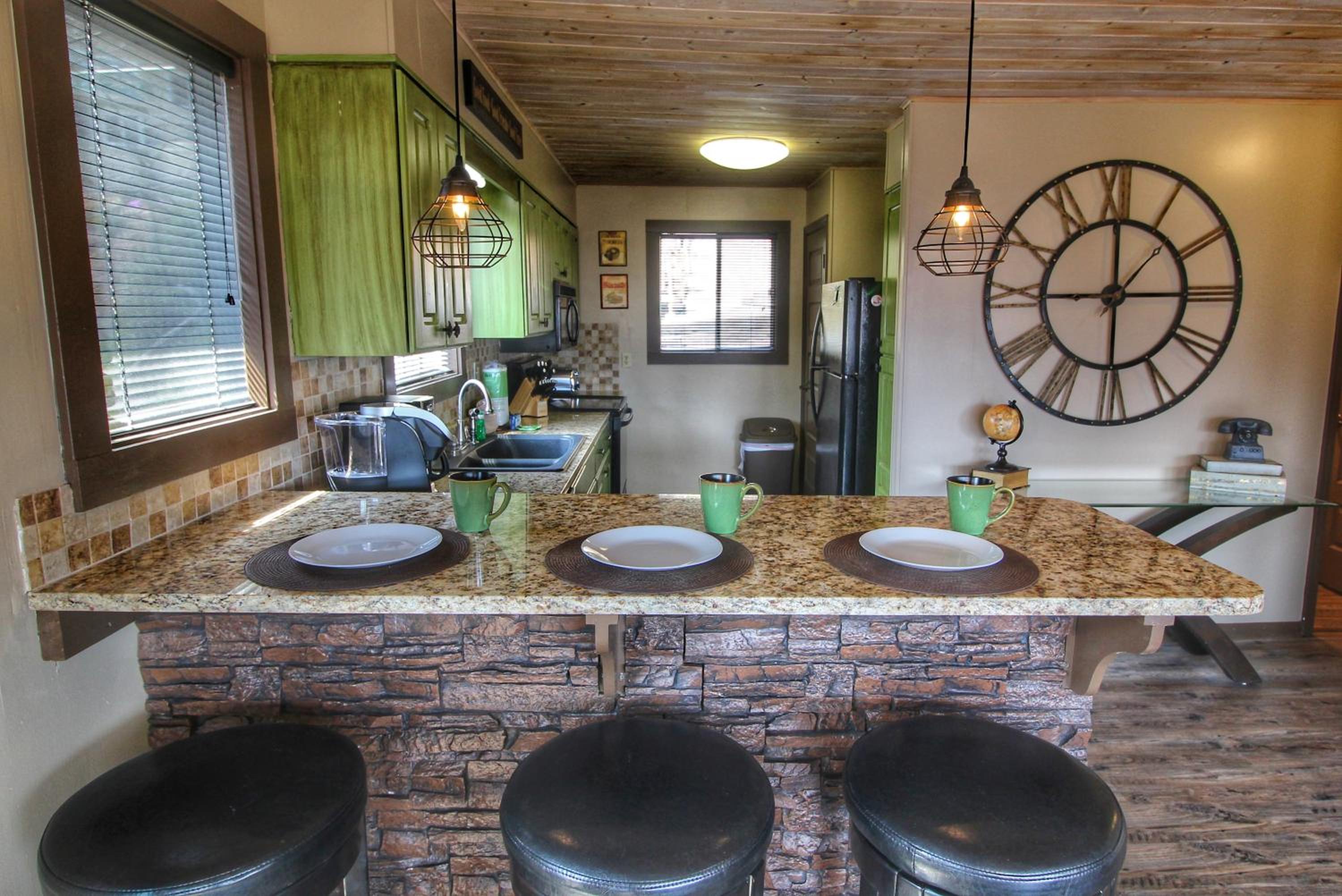 Paradise Vista, Amazing Mtn Views, Hot Tub, 560 FREE tickets each paid day!!!