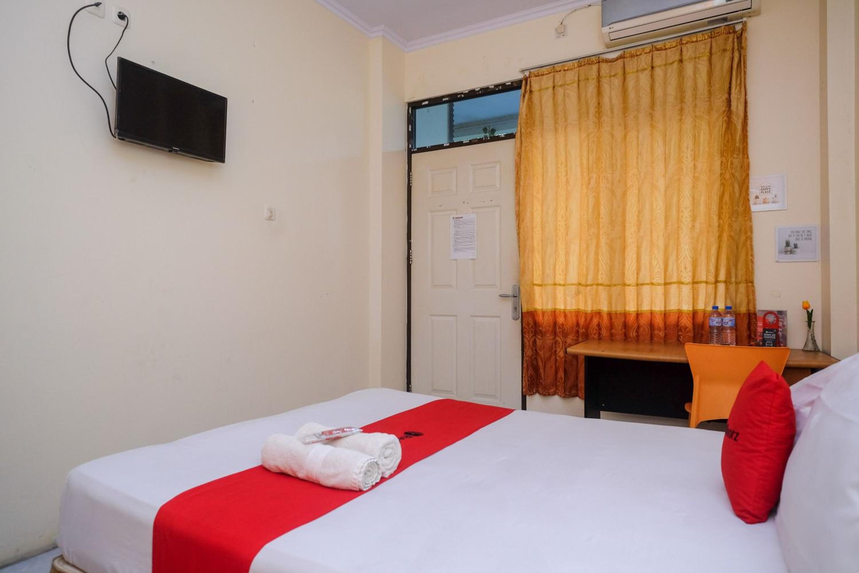 RedDoorz @ Jalan Pramuka Manado