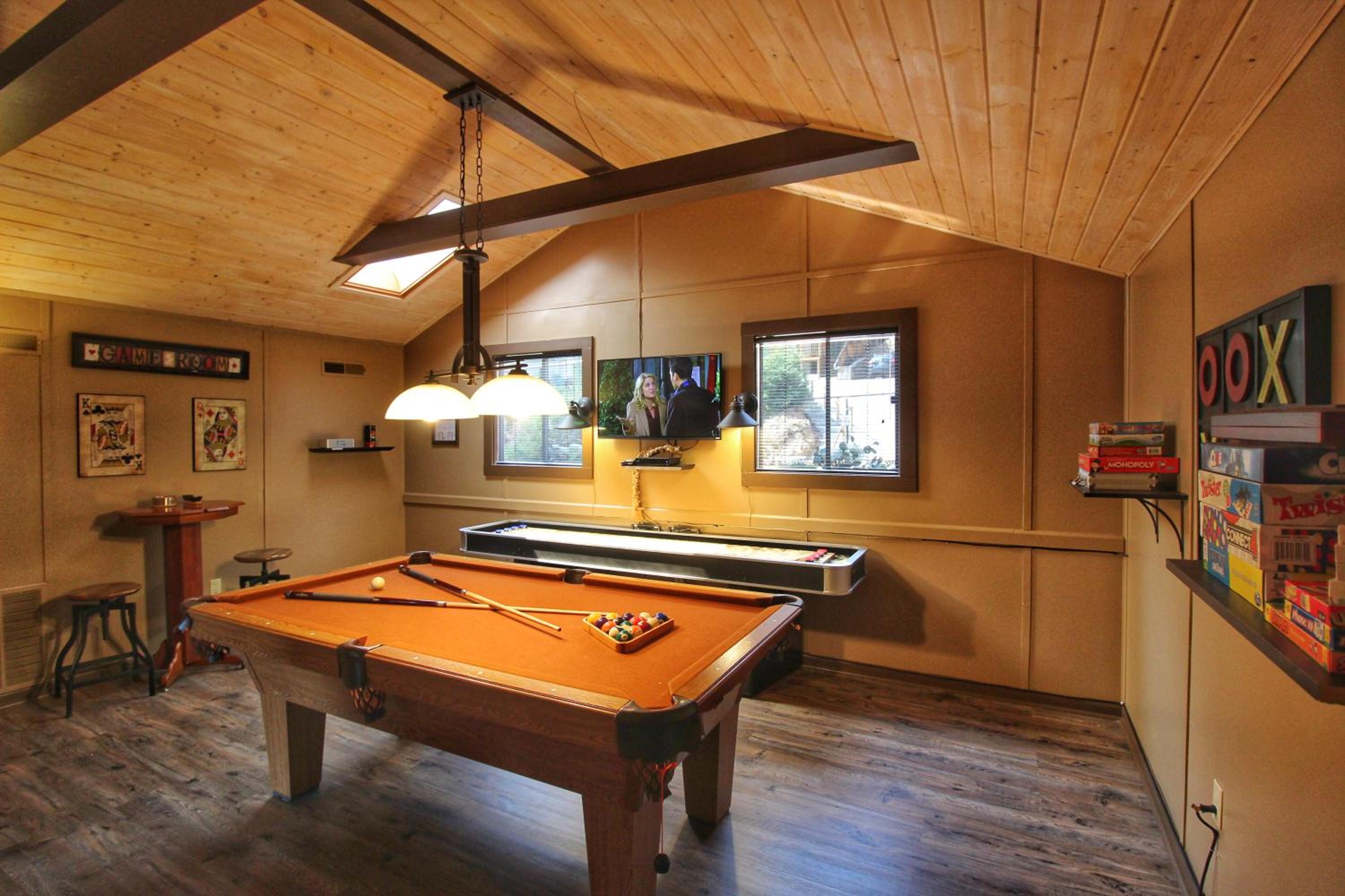 Paradise Vista, Amazing Mtn Views, Hot Tub, 560 FREE tickets each paid day!!!