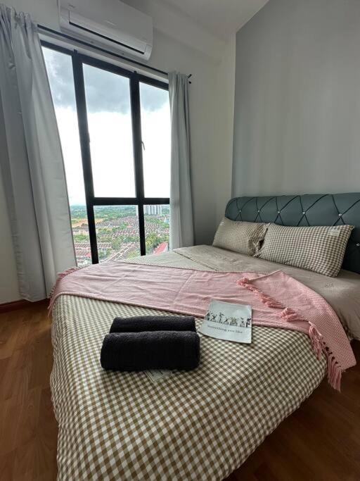 A2404 Platino 2BR ParadigmMall Netflix By STAY