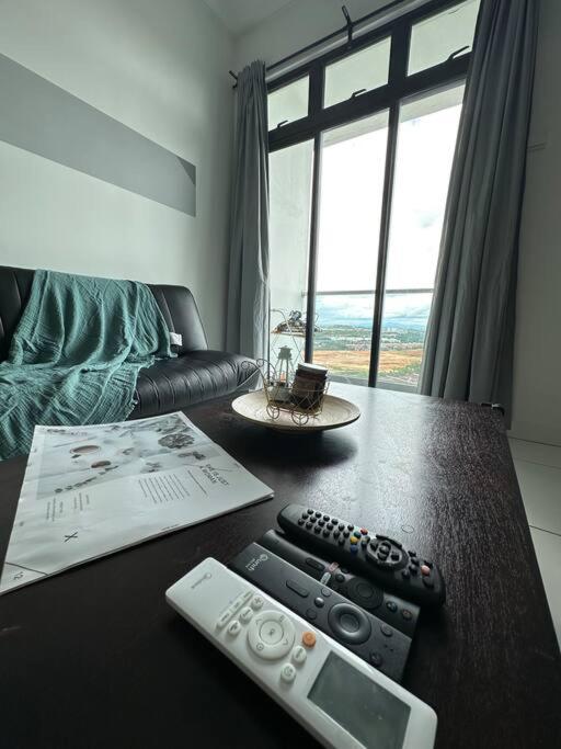 A2404 Platino 2BR ParadigmMall Netflix By STAY